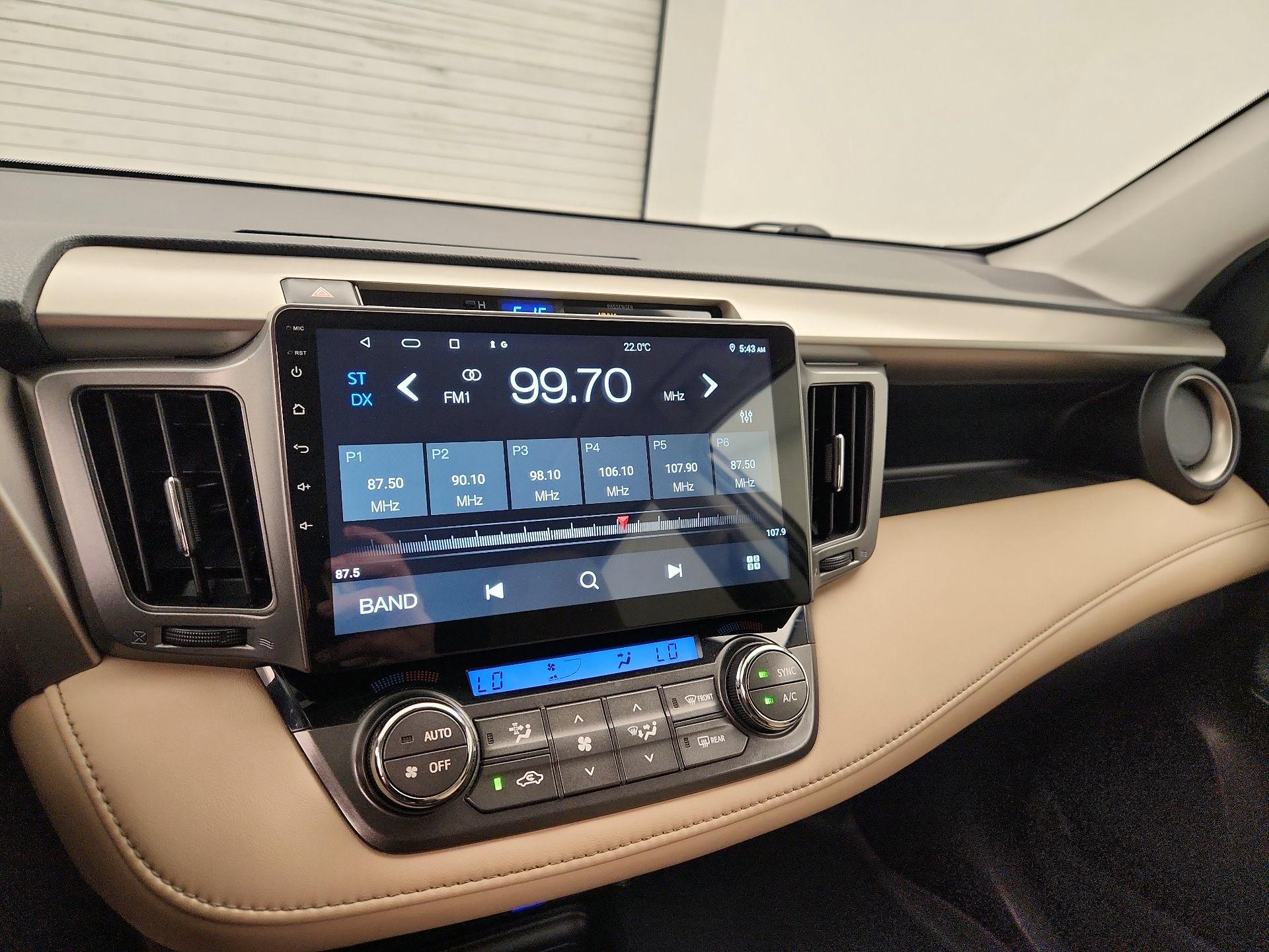 Thumbnail: 2014 Toyota RAV4 - 15