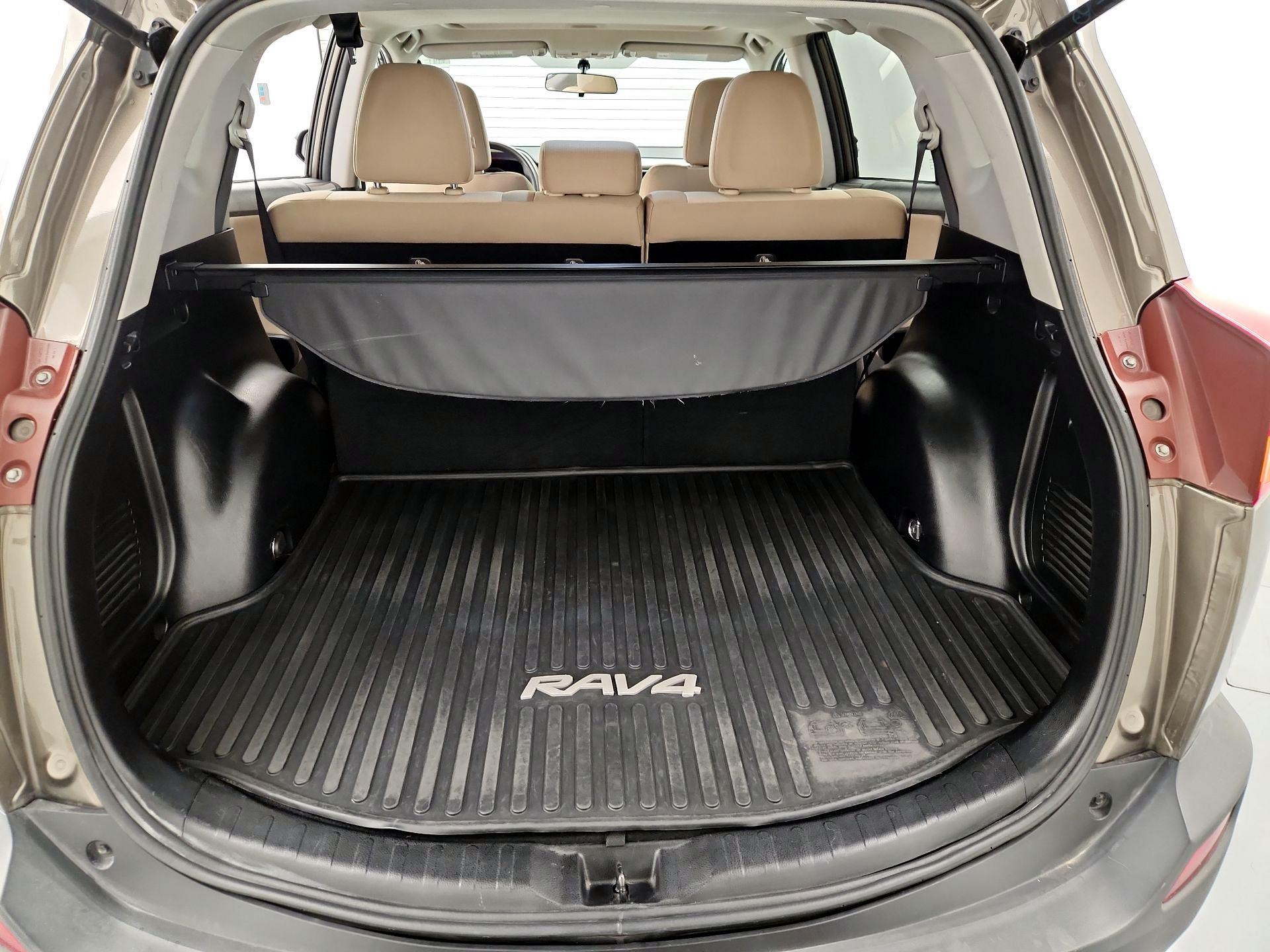 Thumbnail: 2014 Toyota RAV4 - 20