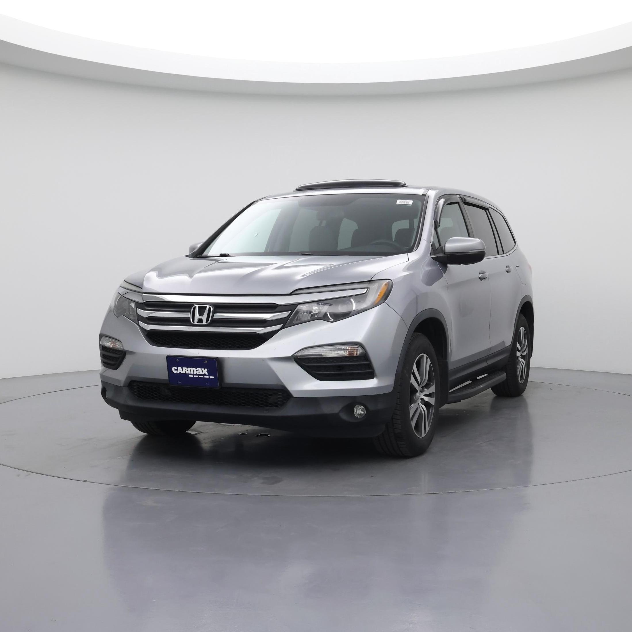 Thumbnail: 2017 Honda Pilot - 4