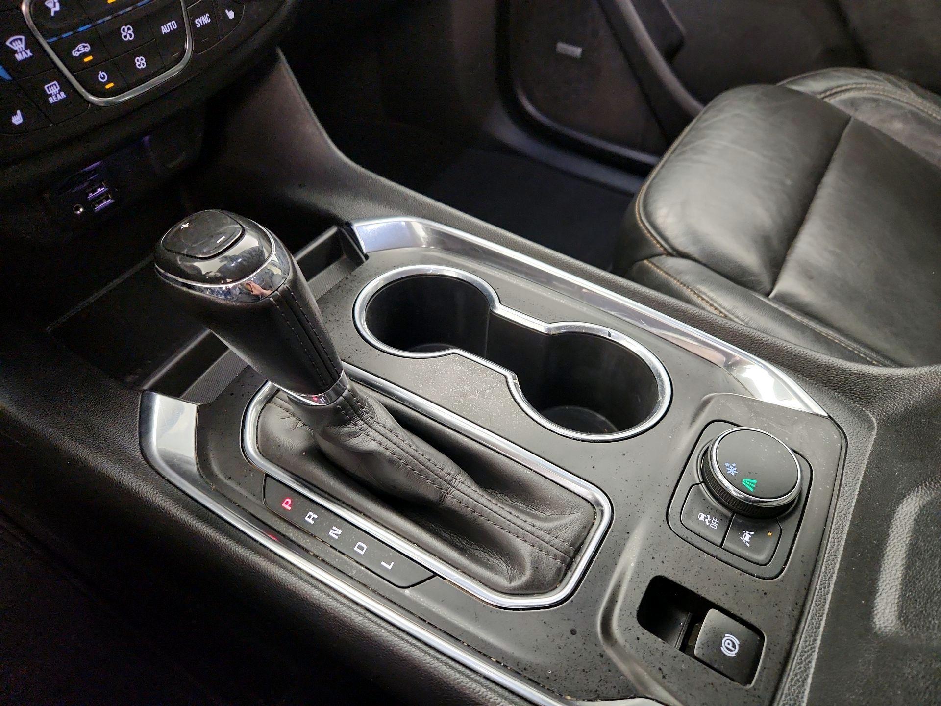 Thumbnail: 2020 Chevrolet Traverse - 18