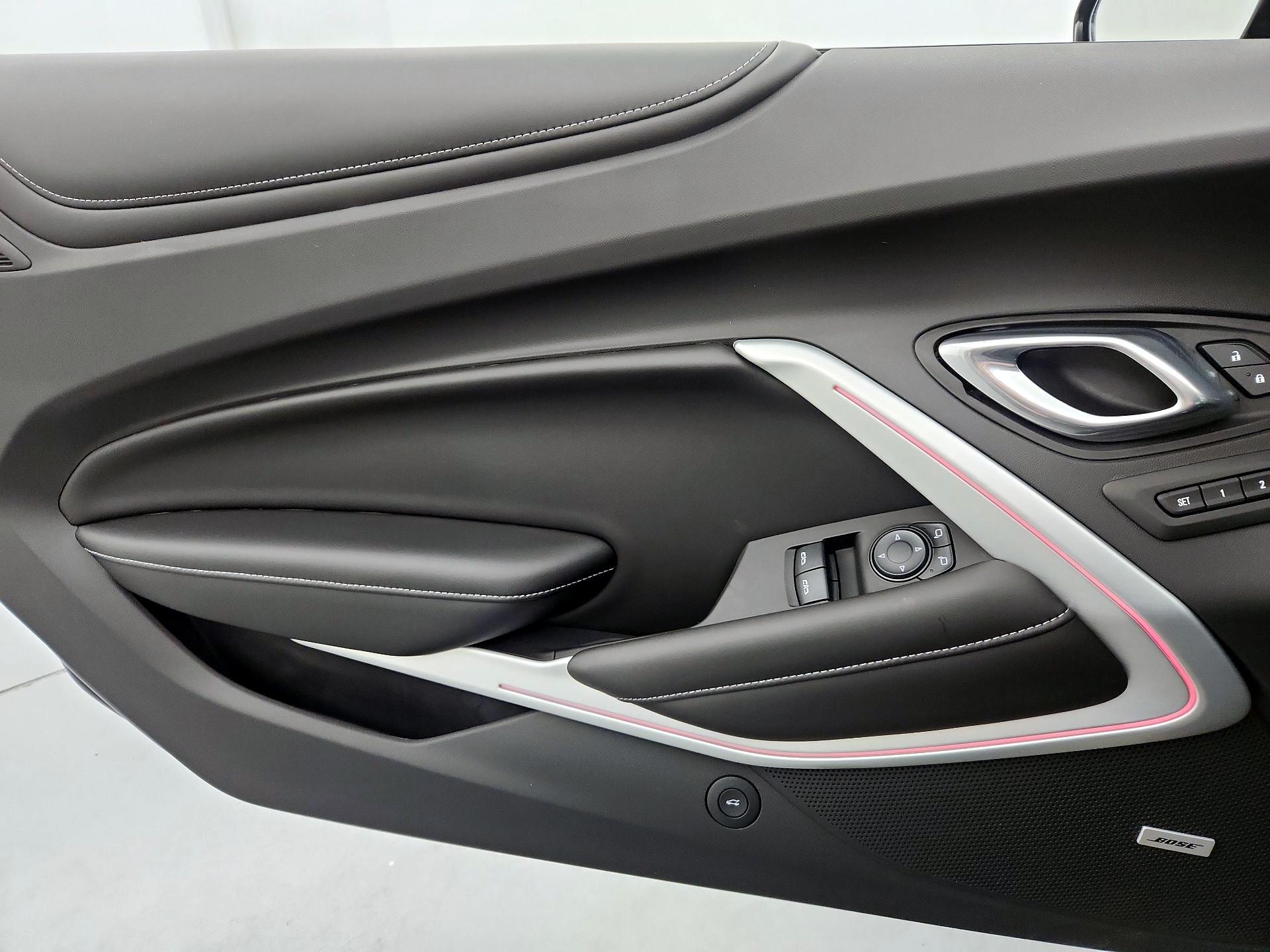 Thumbnail: 2018 Chevrolet Camaro - 12