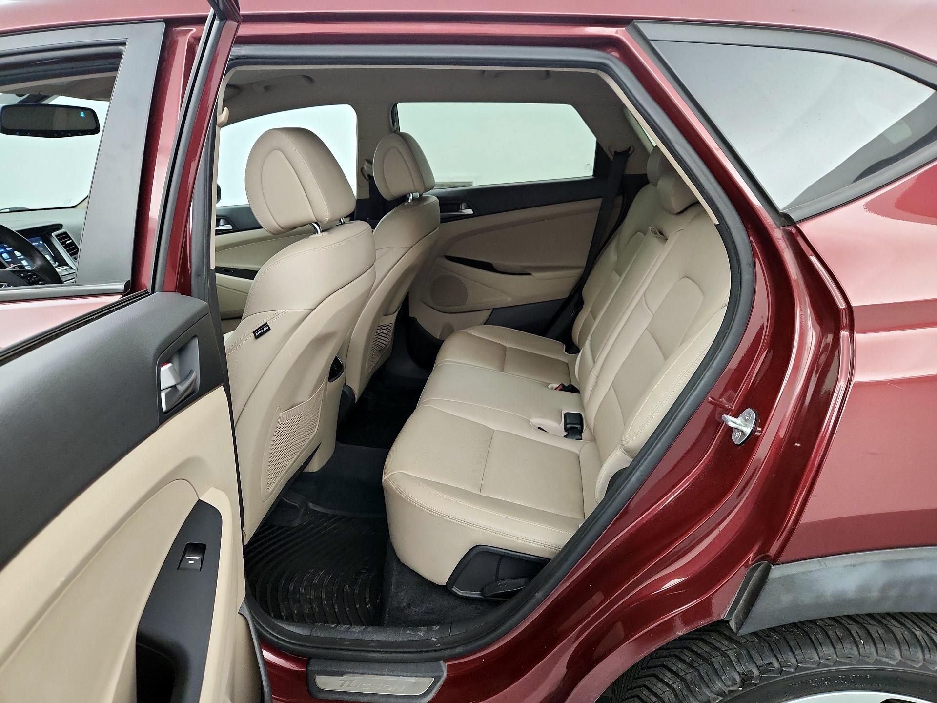 Thumbnail: 2016 Hyundai Tucson - 20