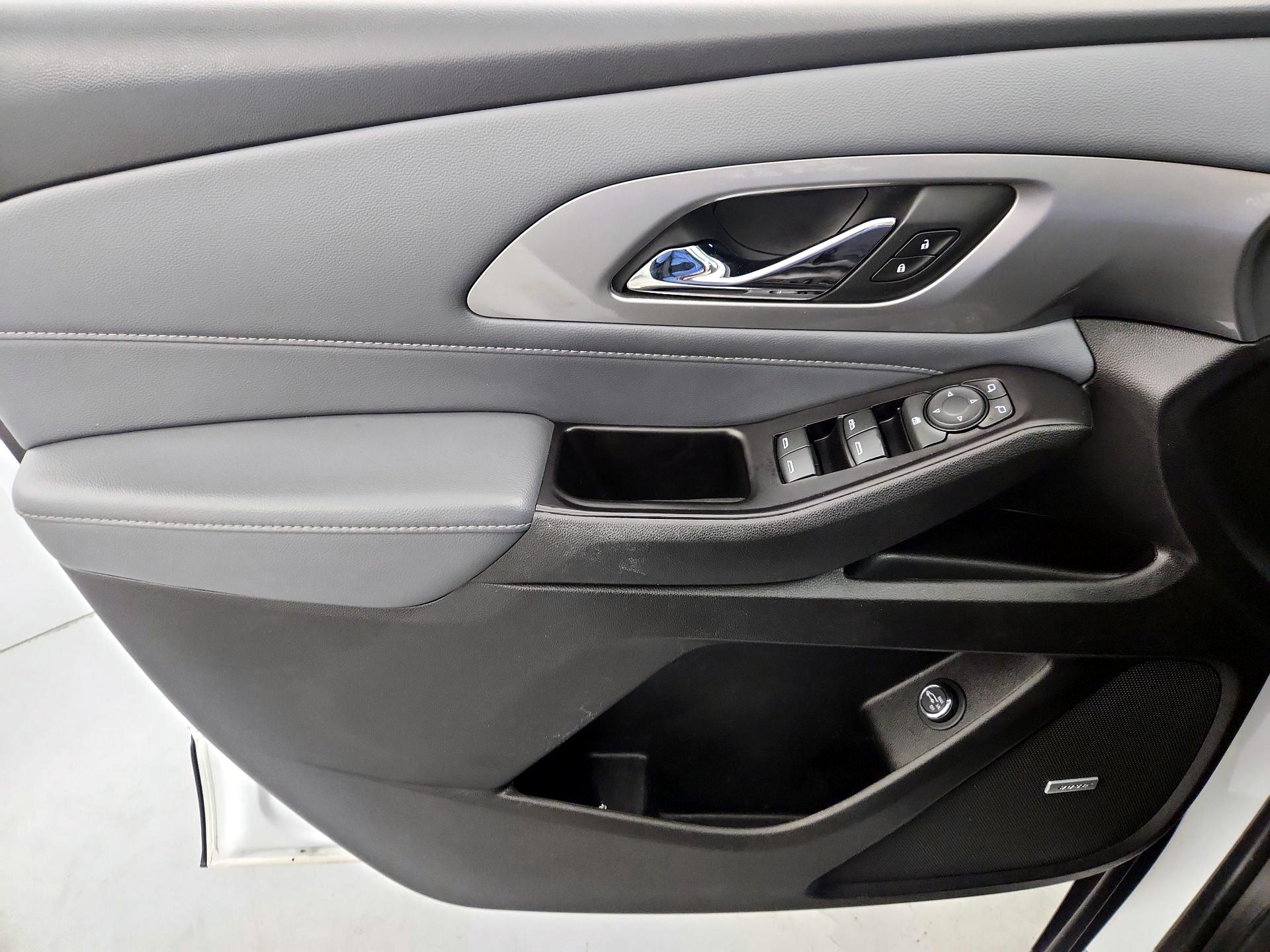 Thumbnail: 2019 Chevrolet Traverse - 12