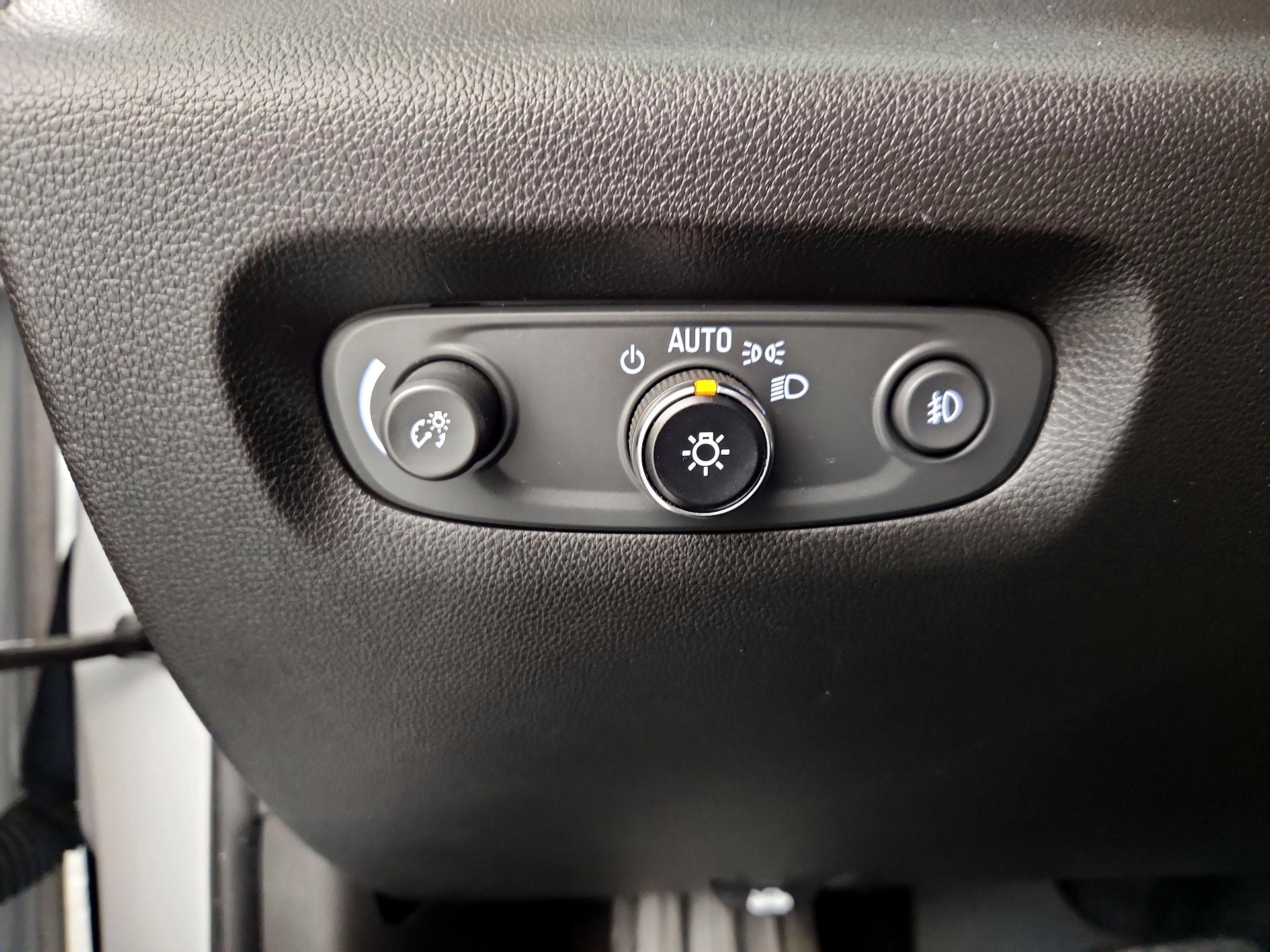 Thumbnail: 2019 Chevrolet Traverse - 13