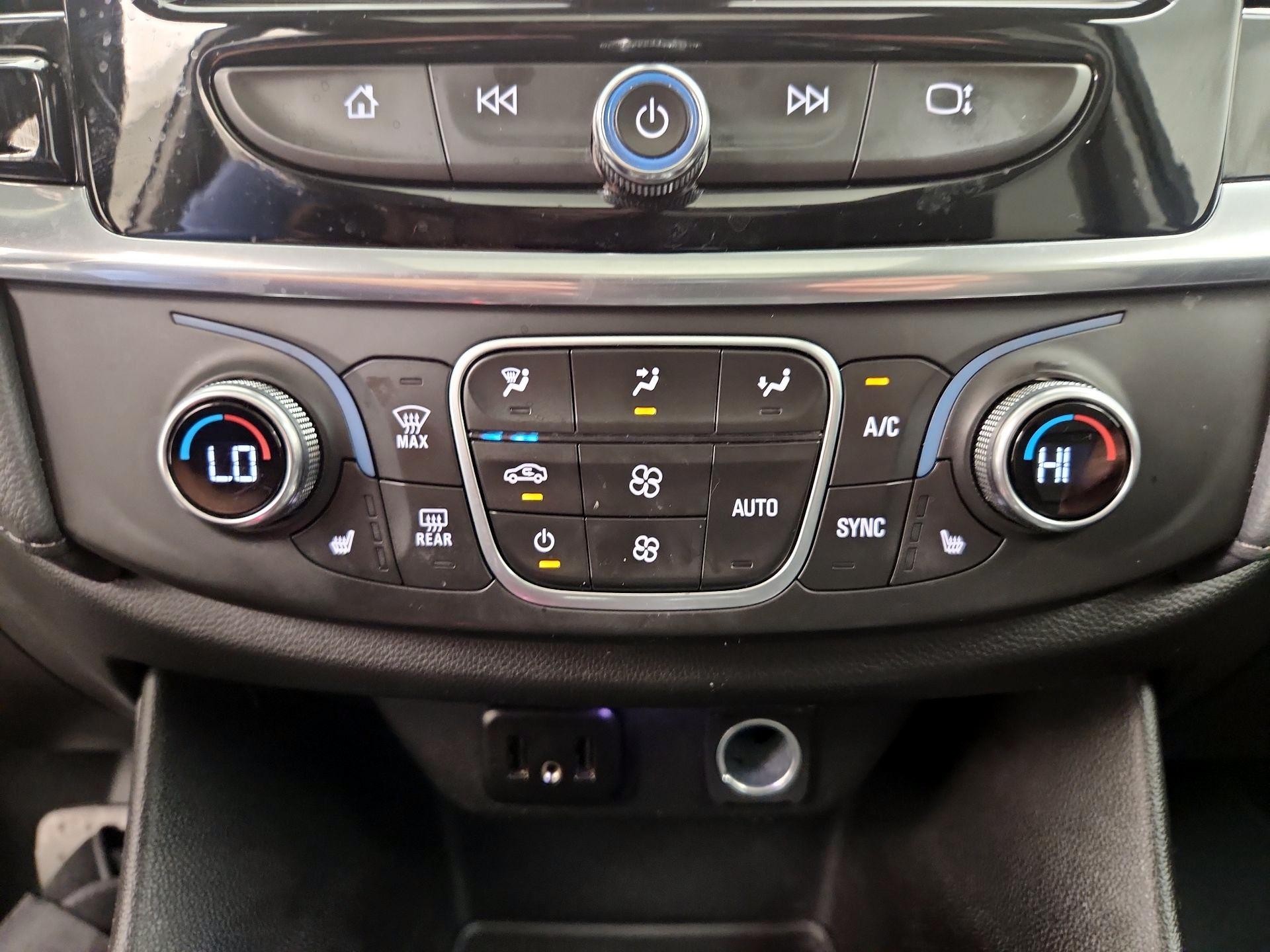 Thumbnail: 2019 Chevrolet Traverse - 16