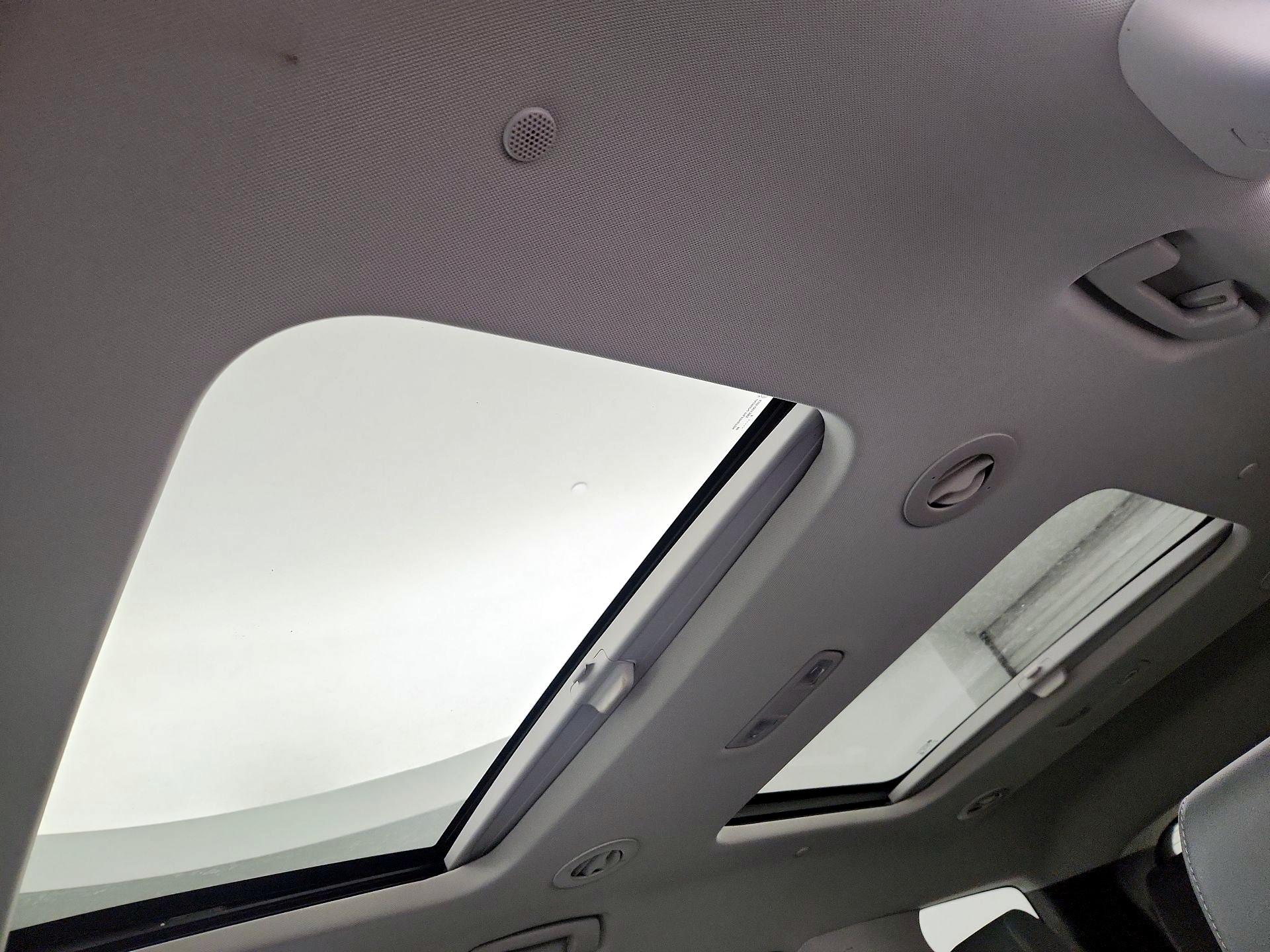 Thumbnail: 2019 Chevrolet Traverse - 19