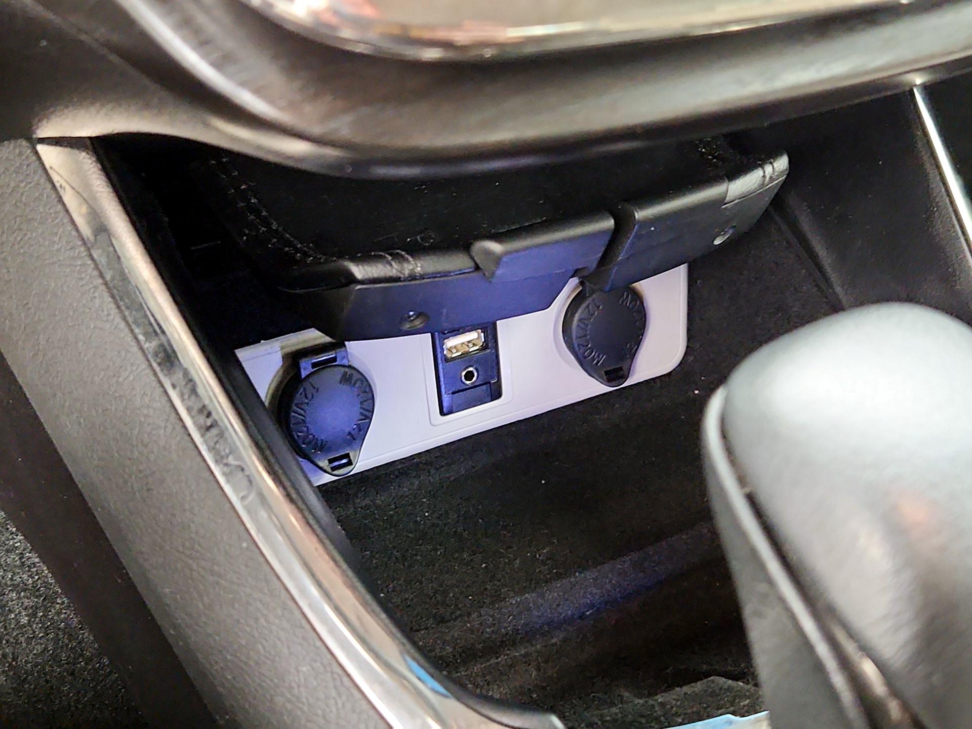 Thumbnail: 2016 Toyota Avalon - 18