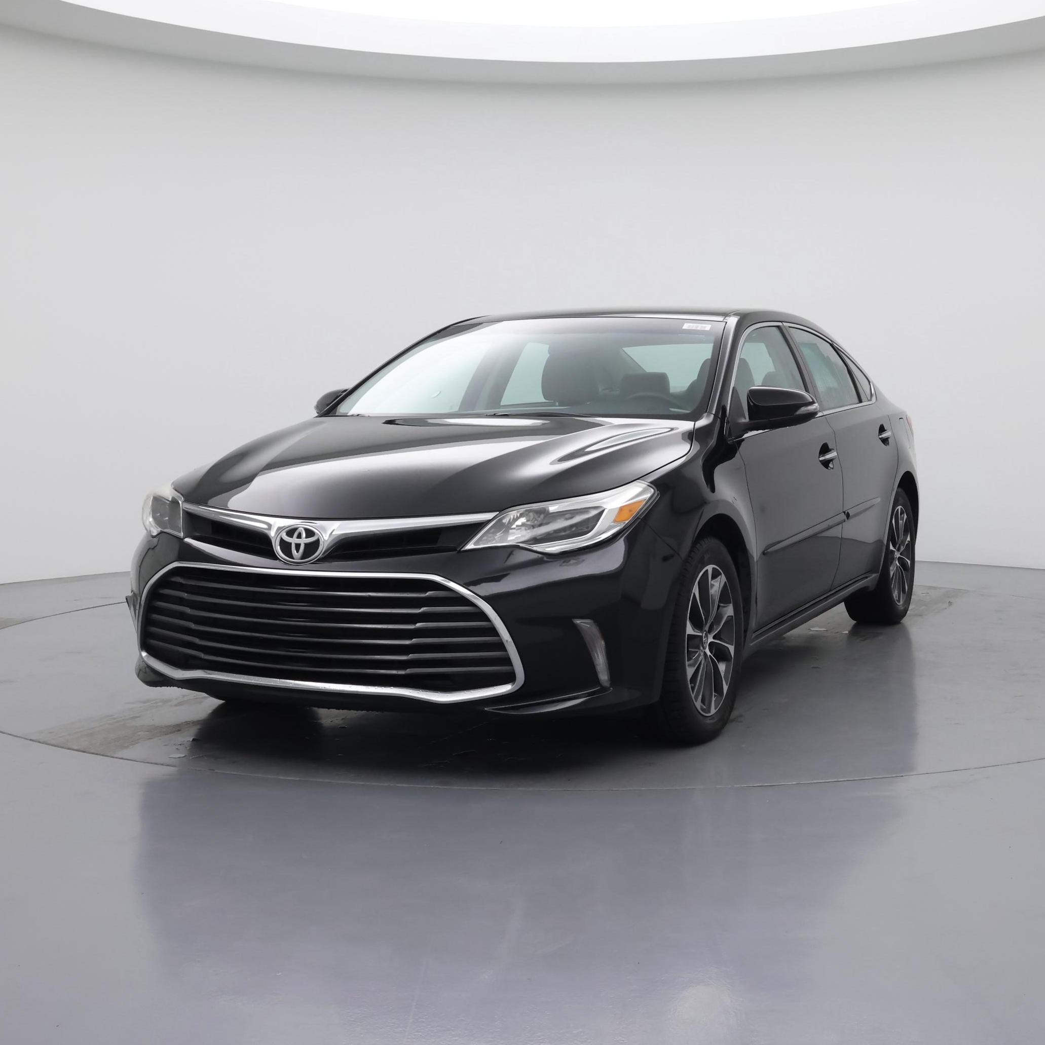 Thumbnail: 2016 Toyota Avalon - 4