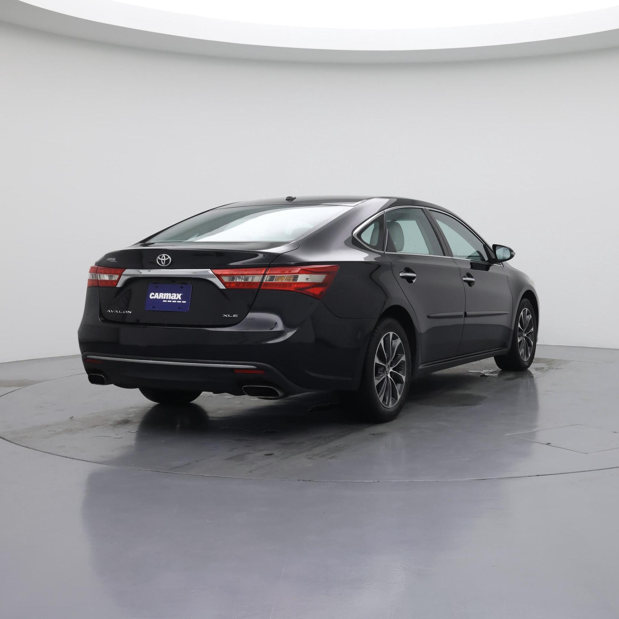 Thumbnail: 2016 Toyota Avalon - 8