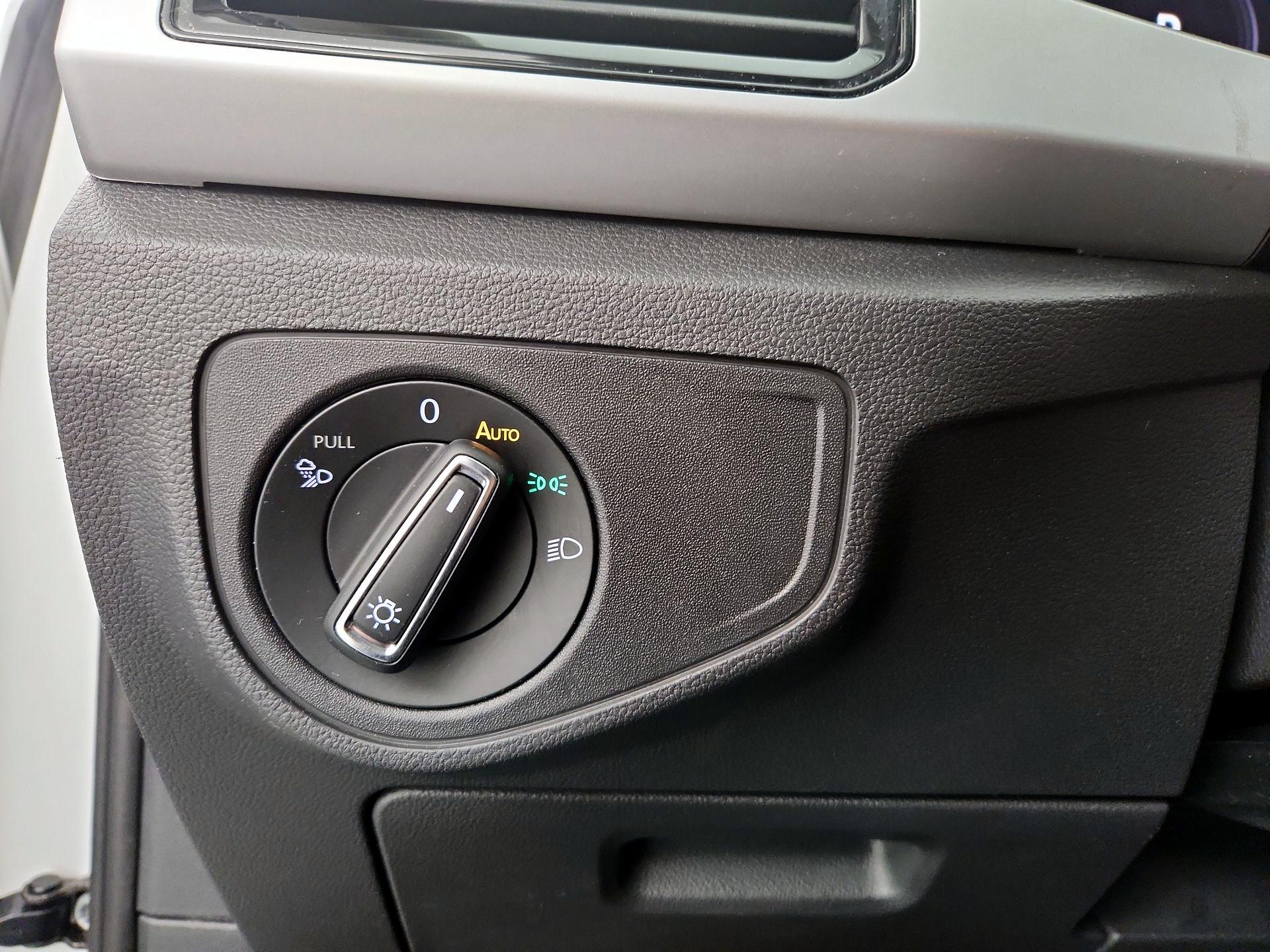 Thumbnail: 2023 Volkswagen Atlas - 13