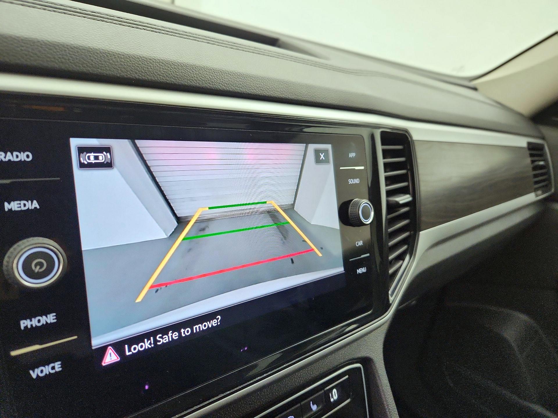 Thumbnail: 2023 Volkswagen Atlas - 14