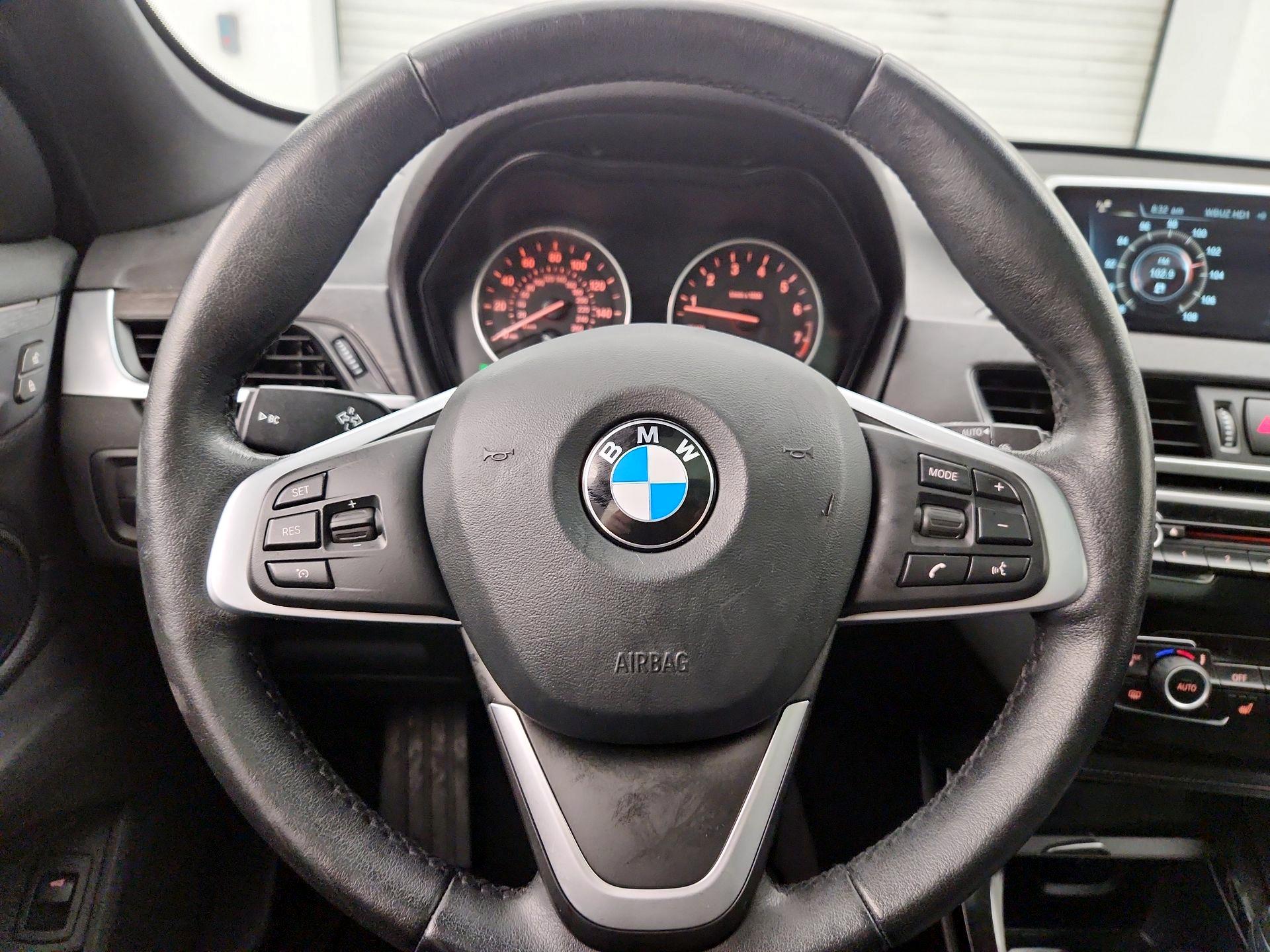 Thumbnail: 2016 BMW X1 - 10