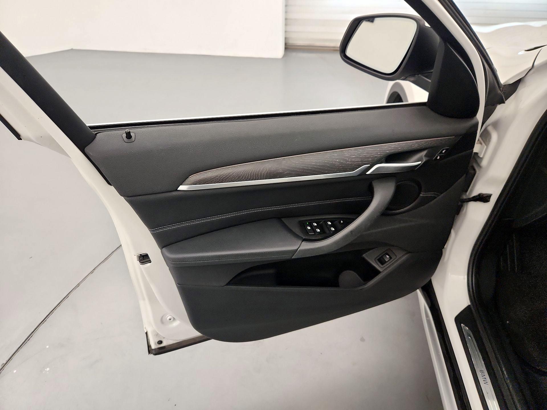 Thumbnail: 2016 BMW X1 - 12