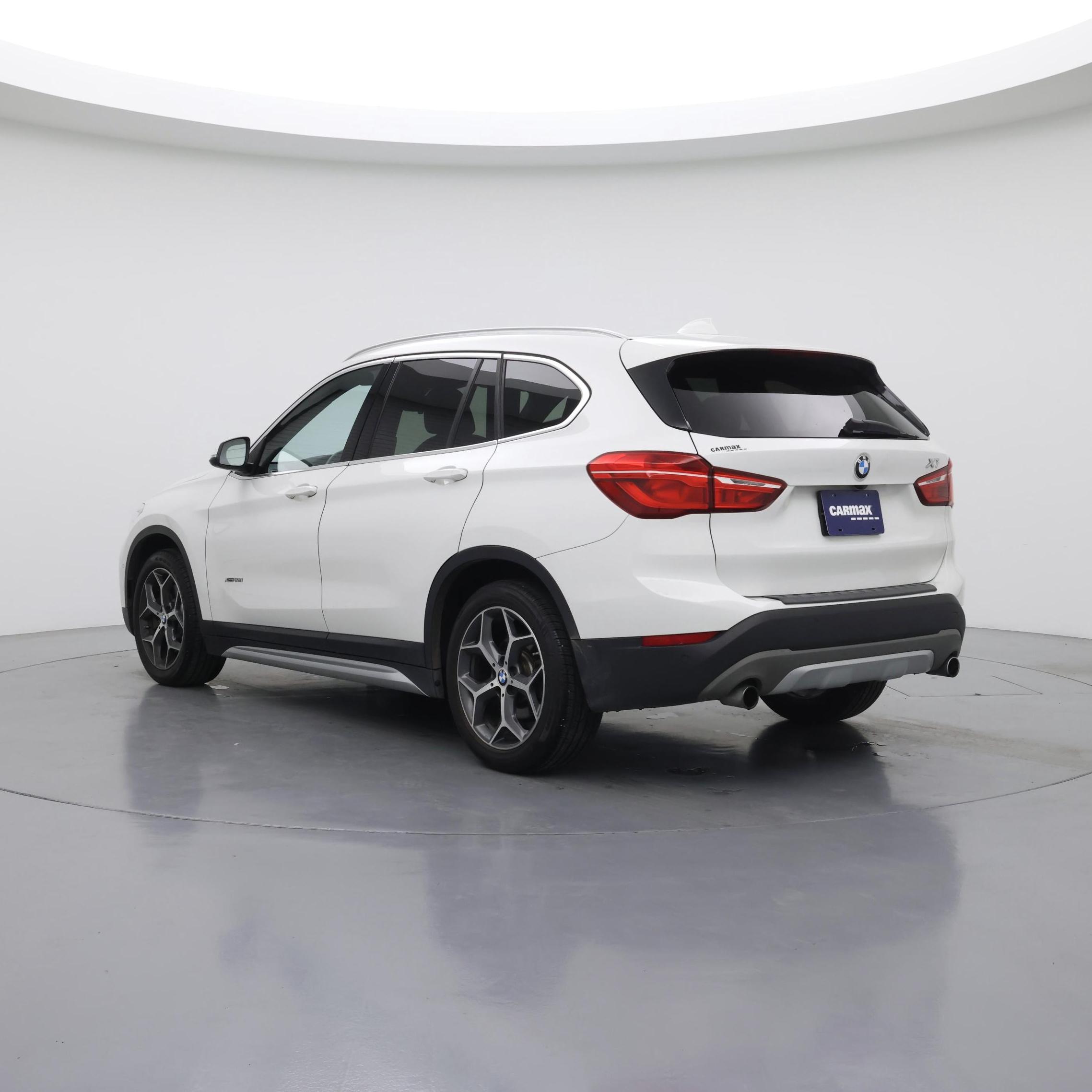 Thumbnail: 2016 BMW X1 - 2
