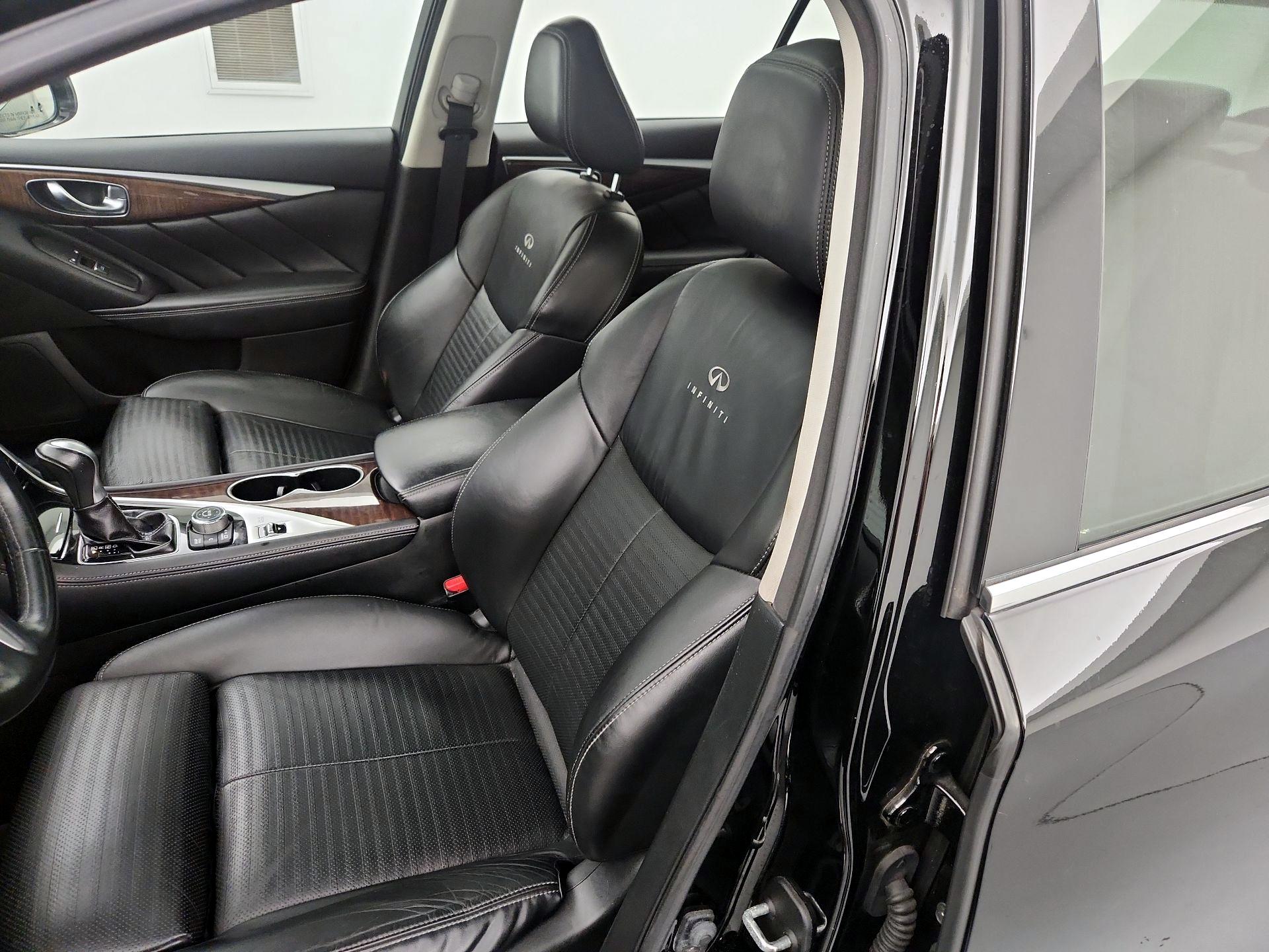 Thumbnail: 2014 INFINITI Q50 - 11