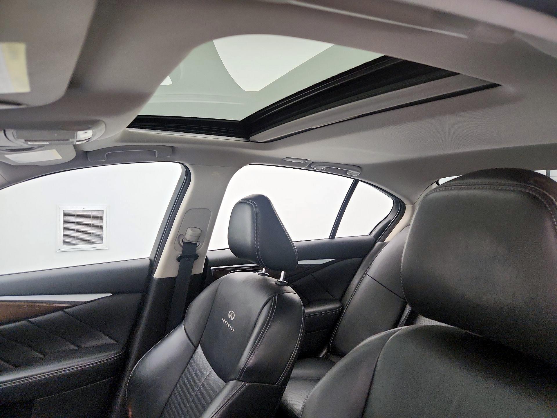 Thumbnail: 2014 INFINITI Q50 - 20