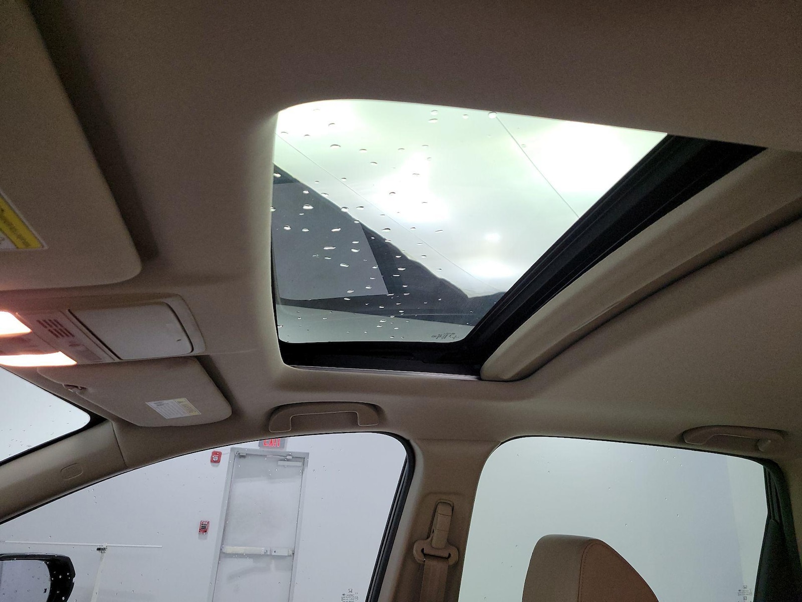 Sunroof(s) & Overhead Airbags