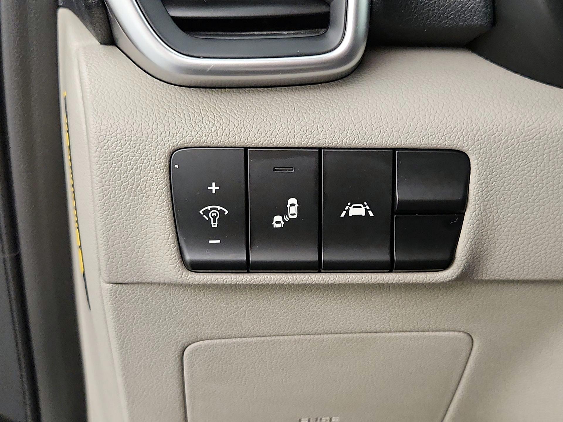 Thumbnail: 2020 Kia Sportage - 13