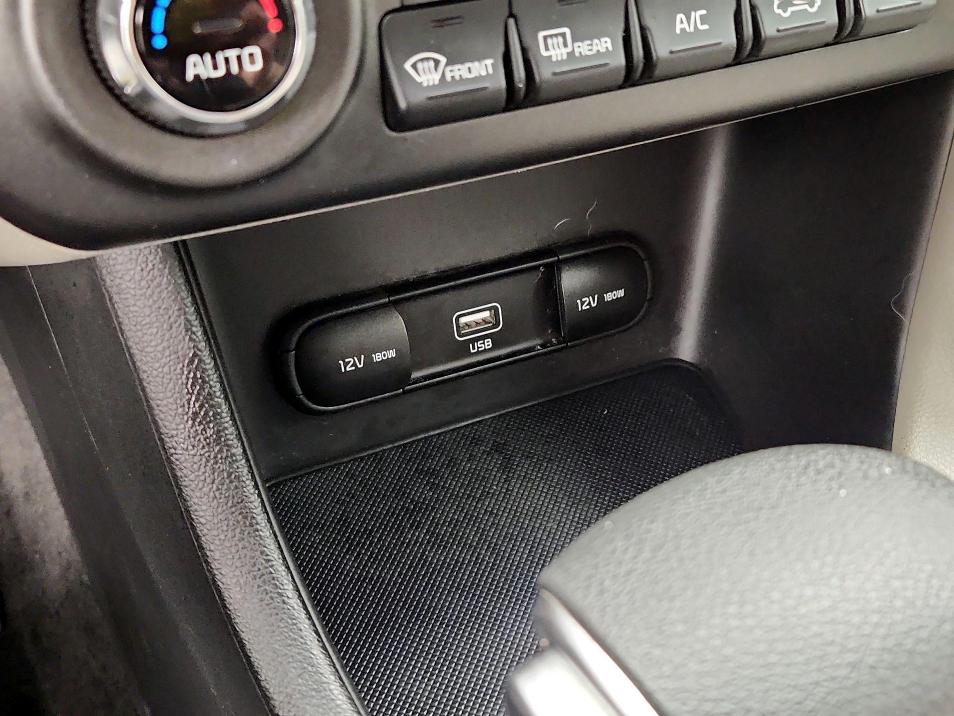 Thumbnail: 2020 Kia Sportage - 18