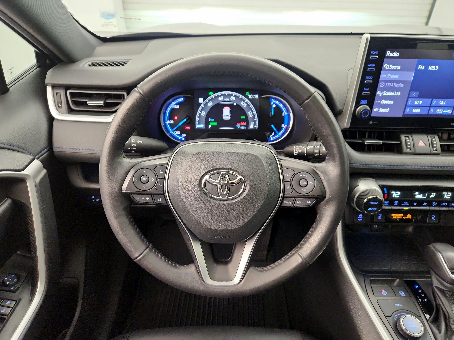 Thumbnail: 2022 Toyota RAV4 - 10