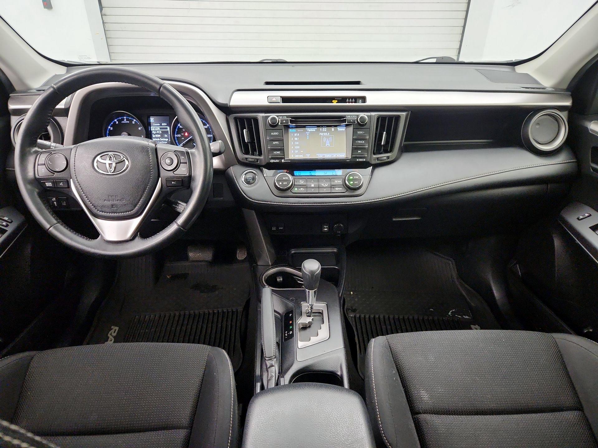 Thumbnail: 2018 Toyota RAV4 - 9