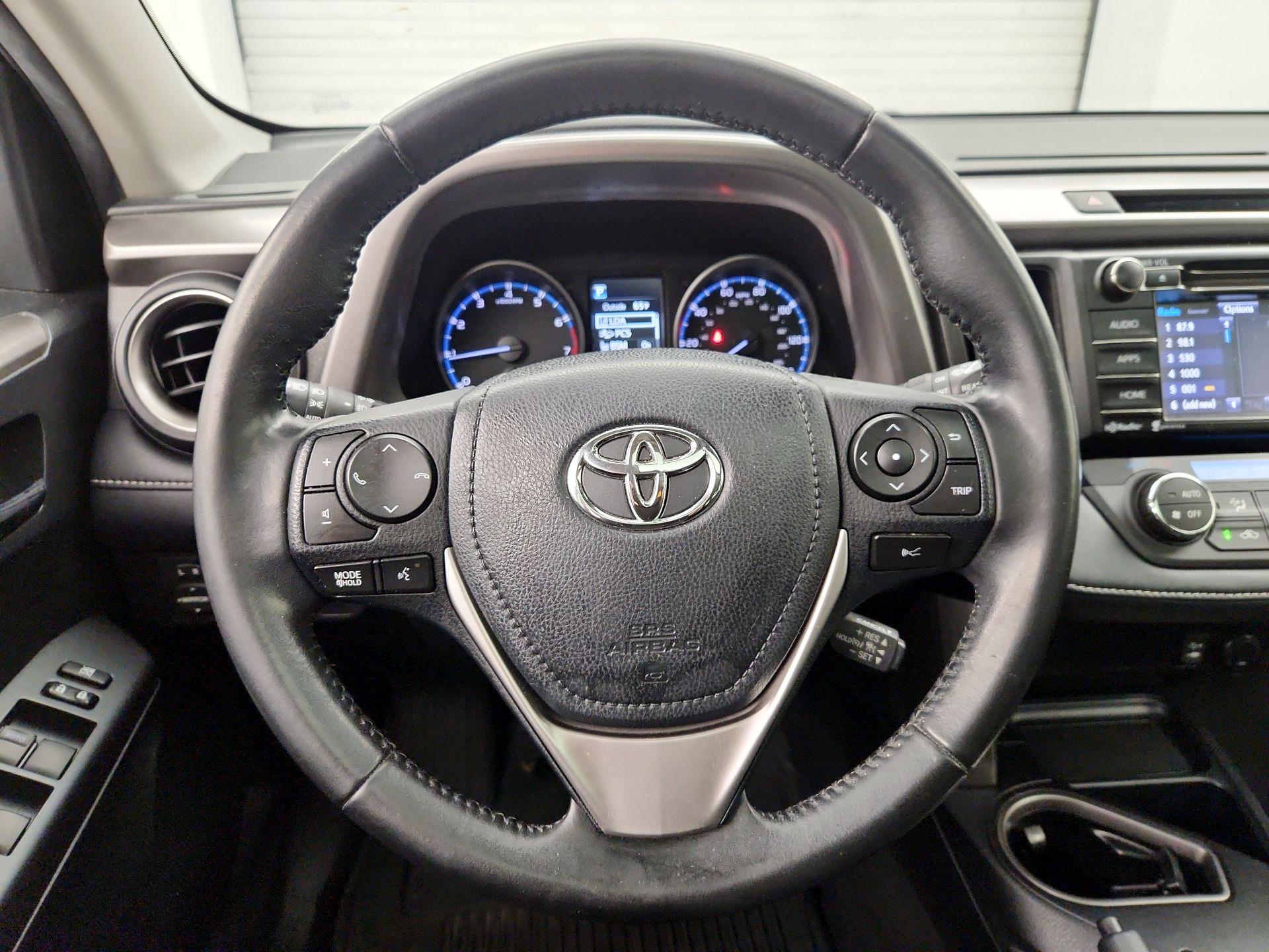 Thumbnail: 2018 Toyota RAV4 - 10