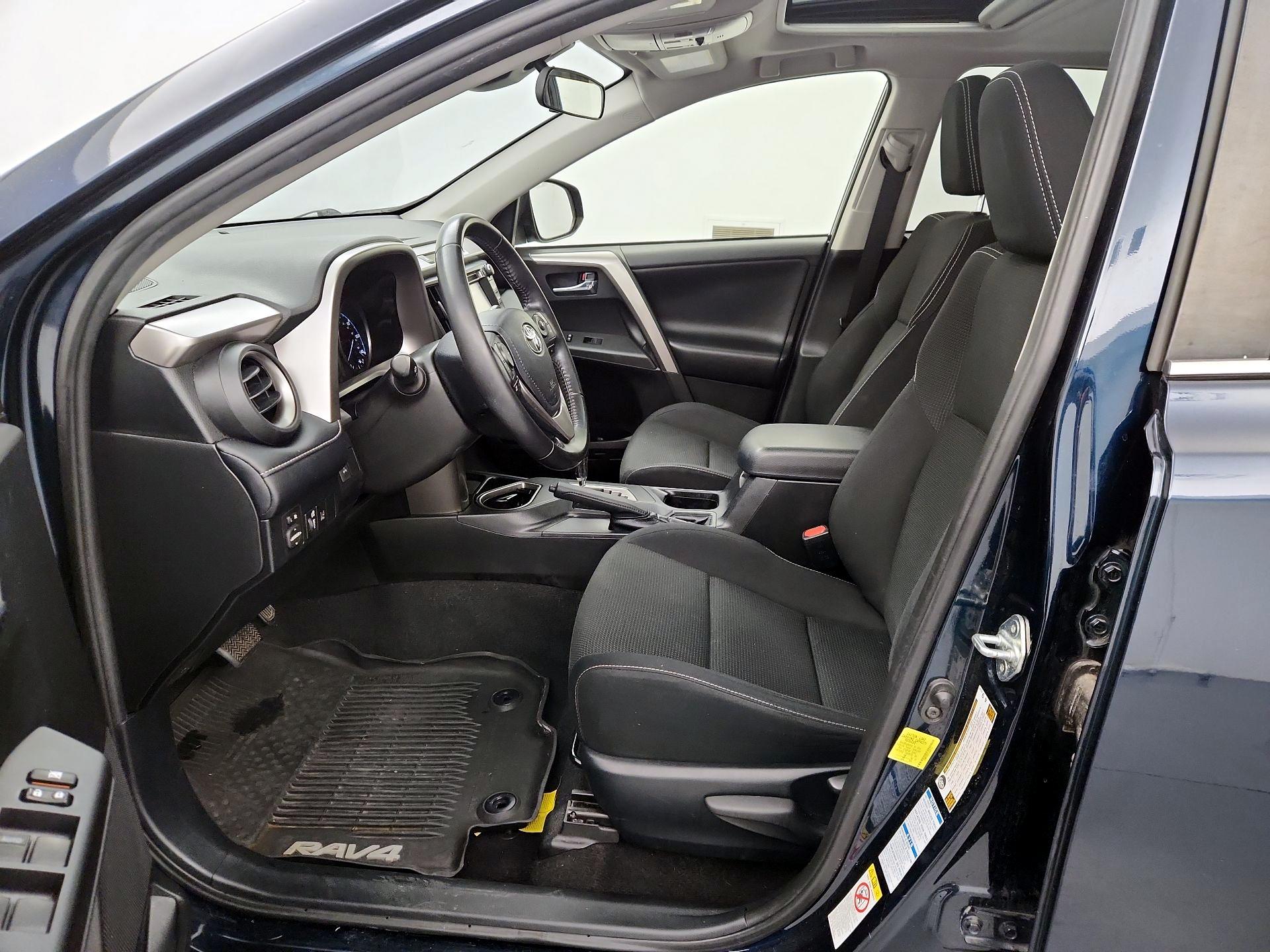 Thumbnail: 2018 Toyota RAV4 - 11