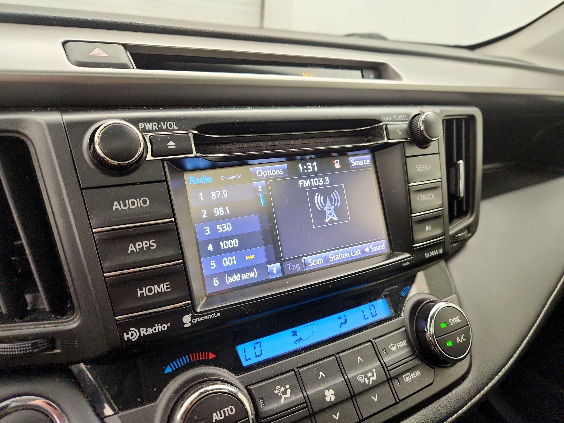 Thumbnail: 2018 Toyota RAV4 - 15