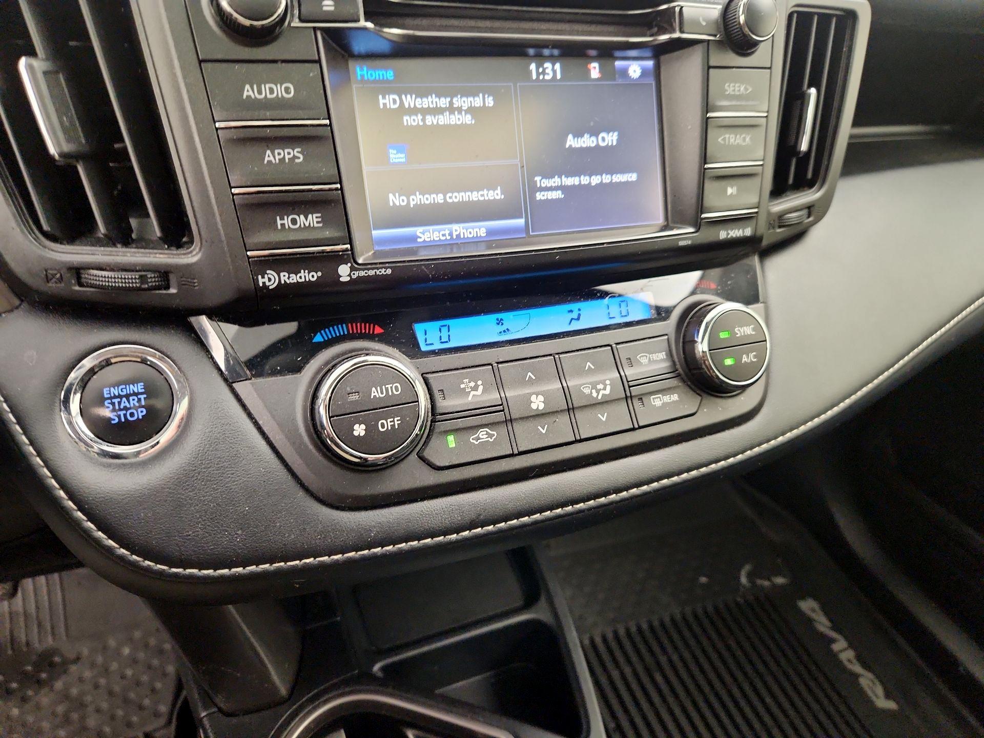 Thumbnail: 2018 Toyota RAV4 - 16