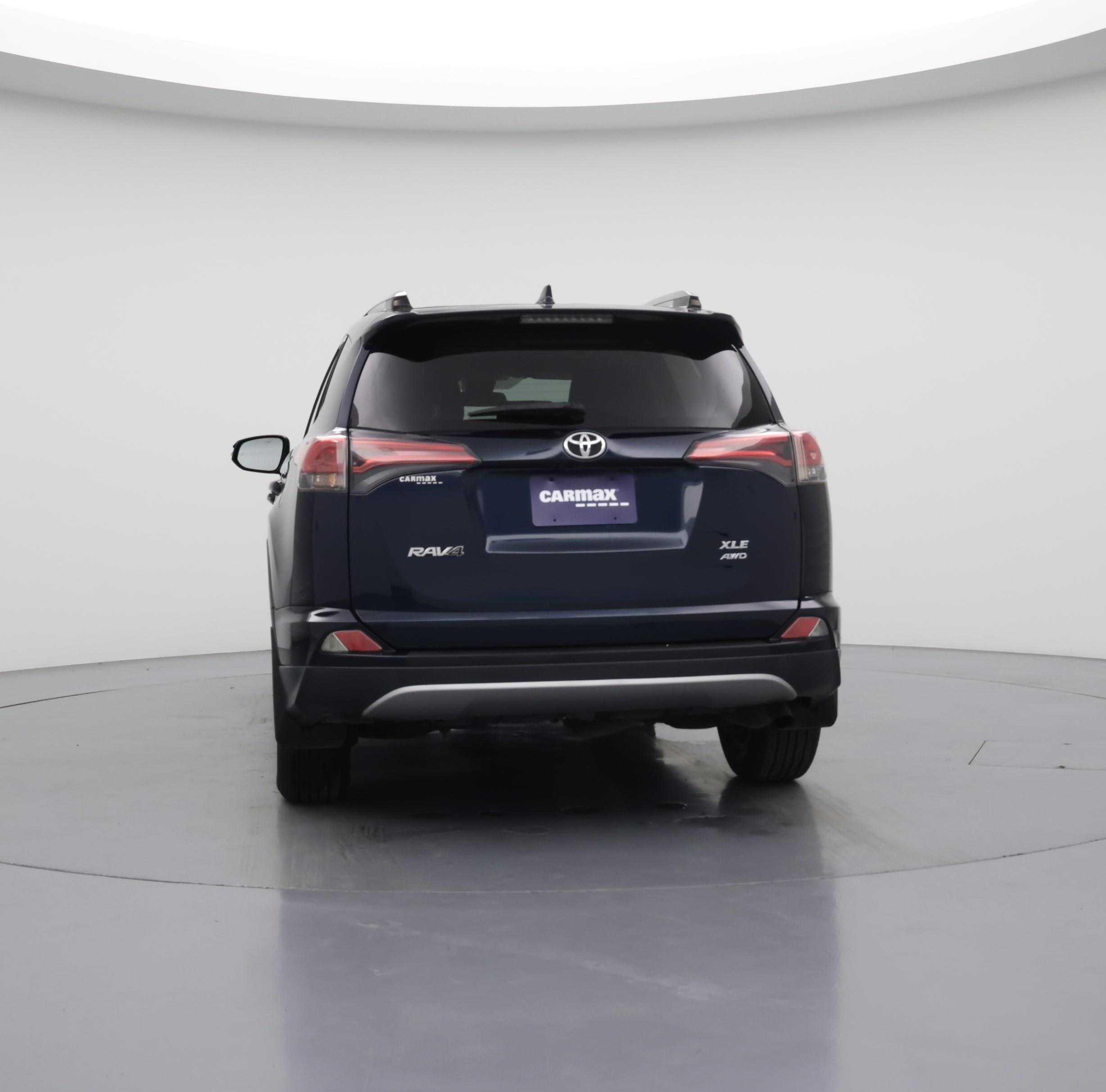 Thumbnail: 2018 Toyota RAV4 - 6