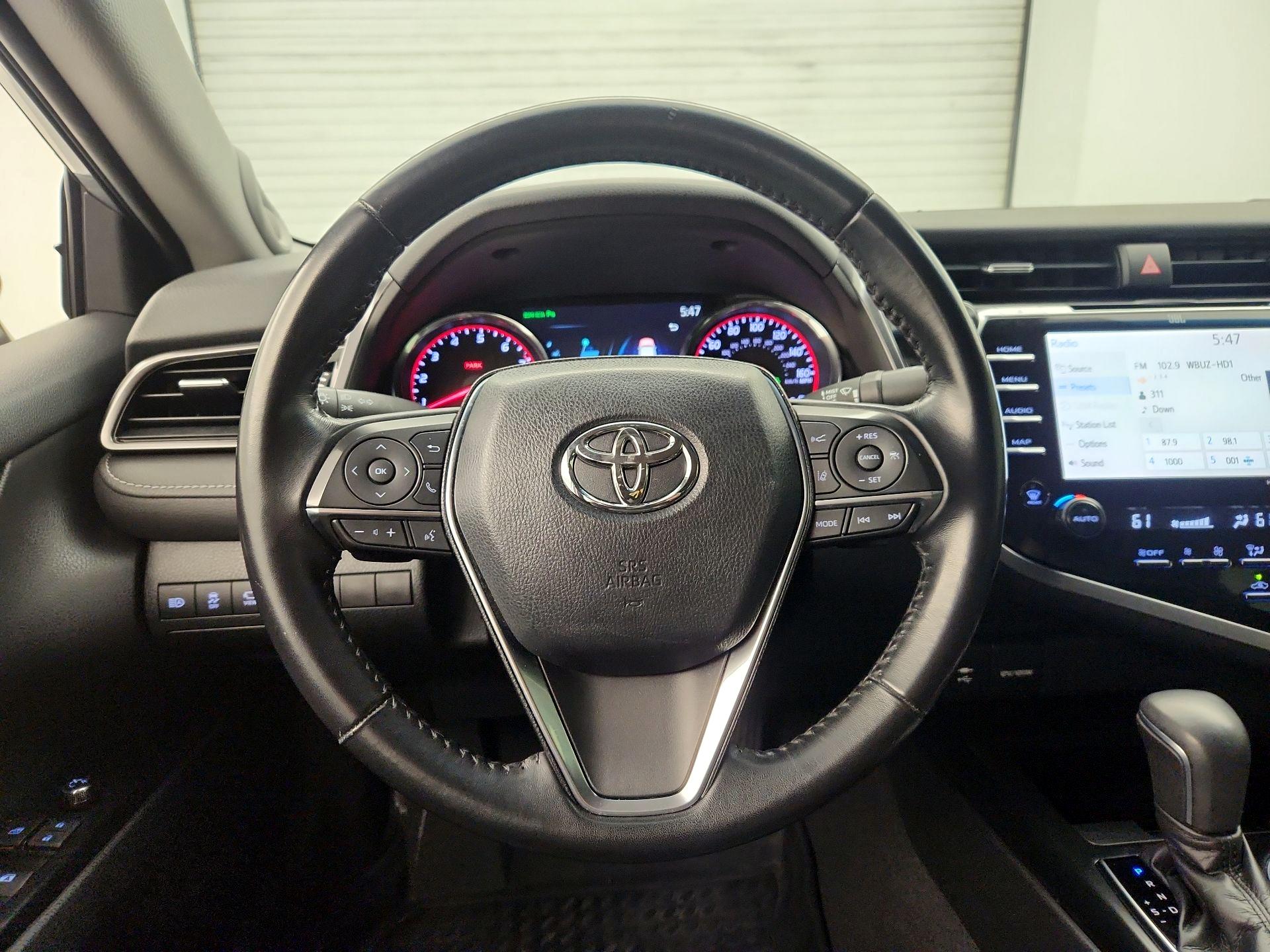 Thumbnail: 2019 Toyota Camry - 10