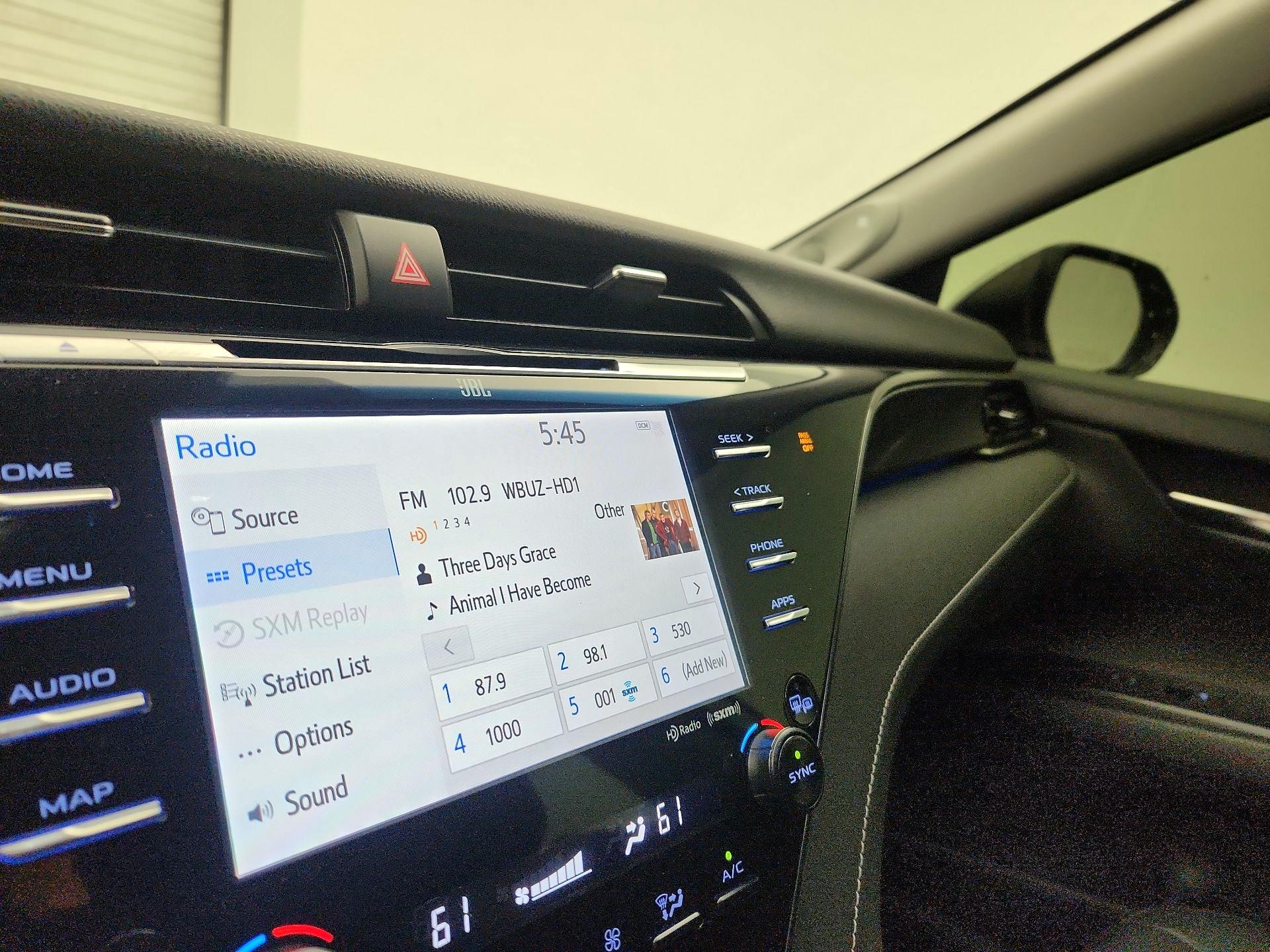 Thumbnail: 2019 Toyota Camry - 15