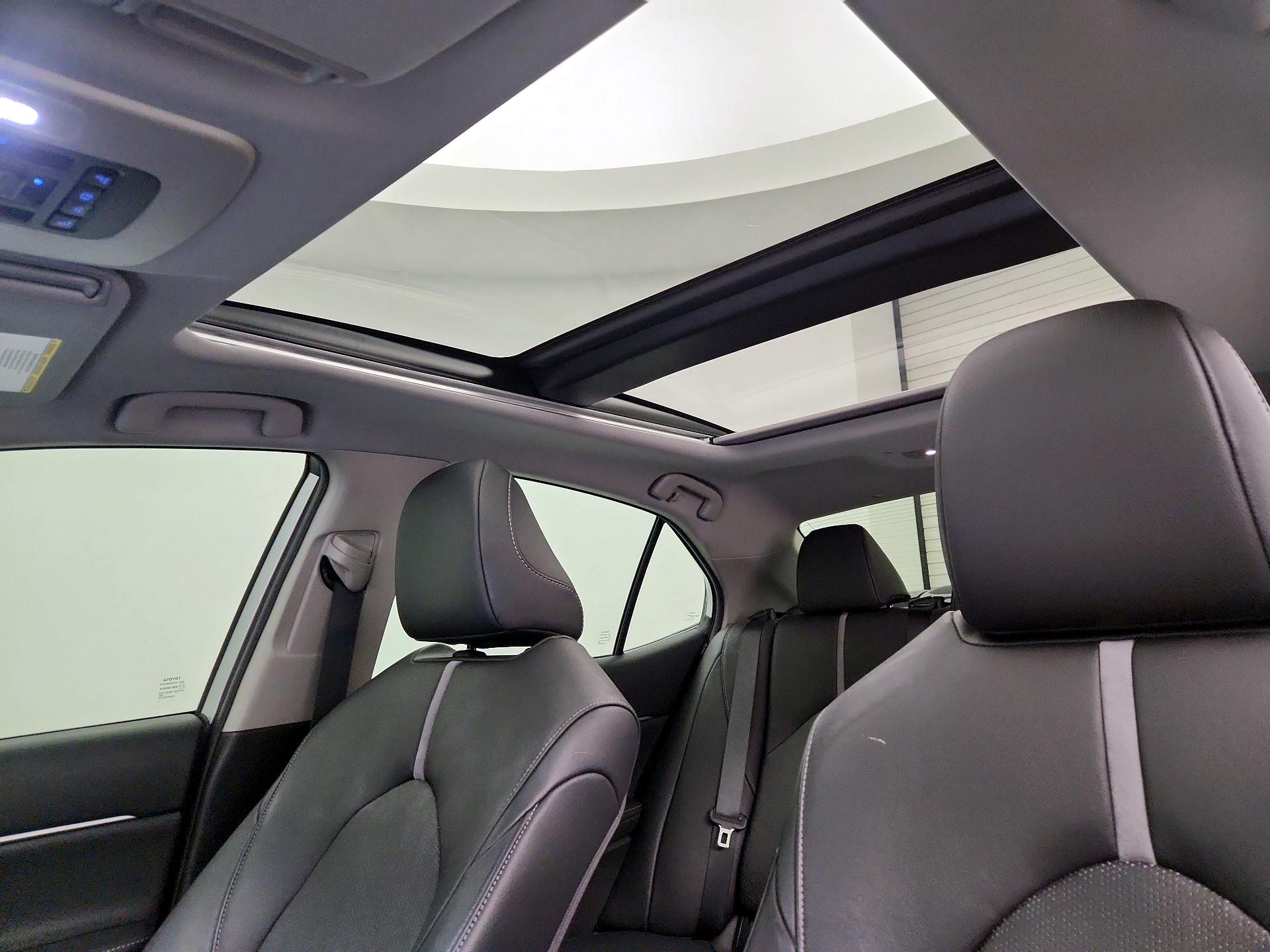 Thumbnail: 2019 Toyota Camry - 19