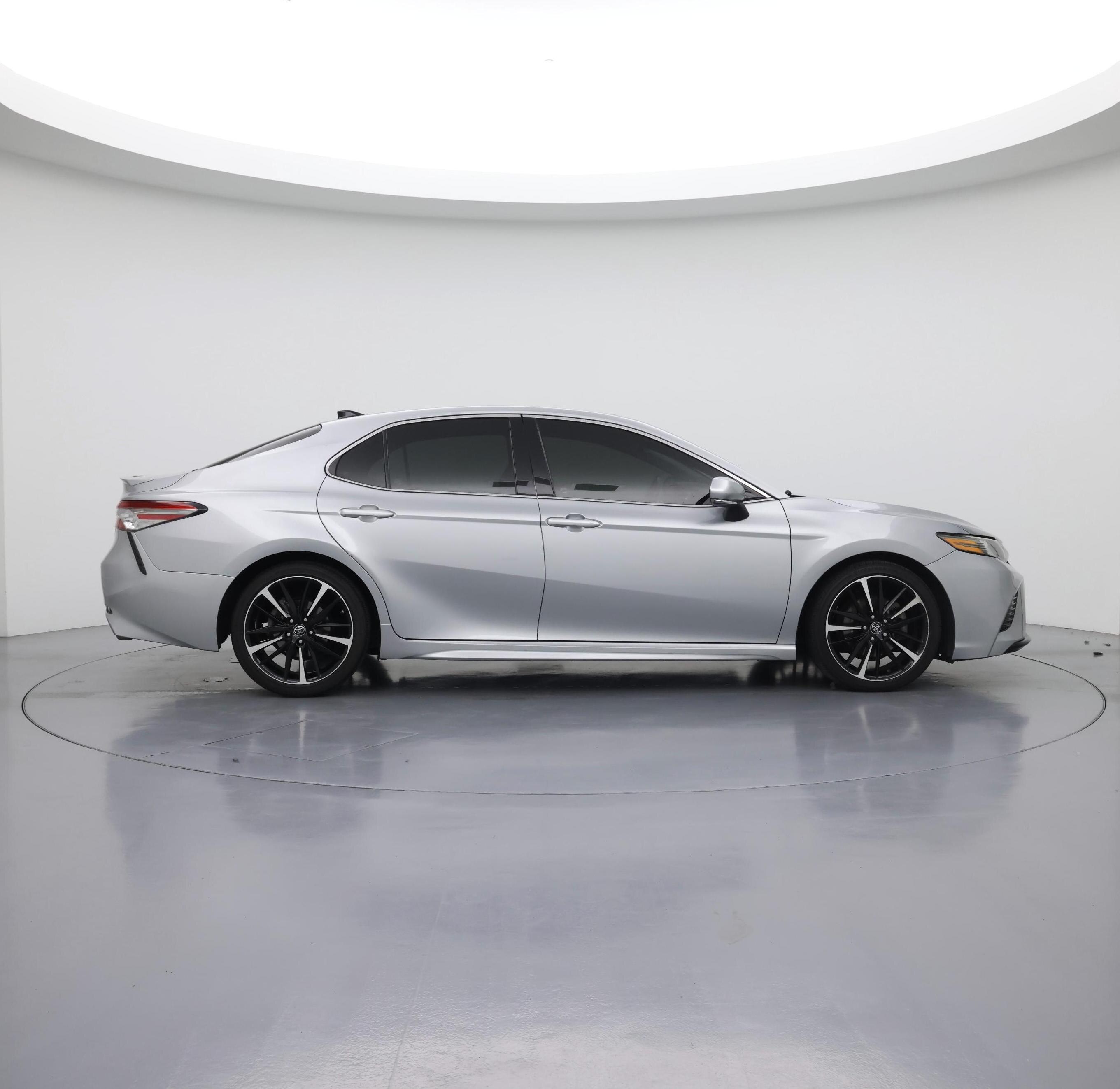 Thumbnail: 2019 Toyota Camry - 7