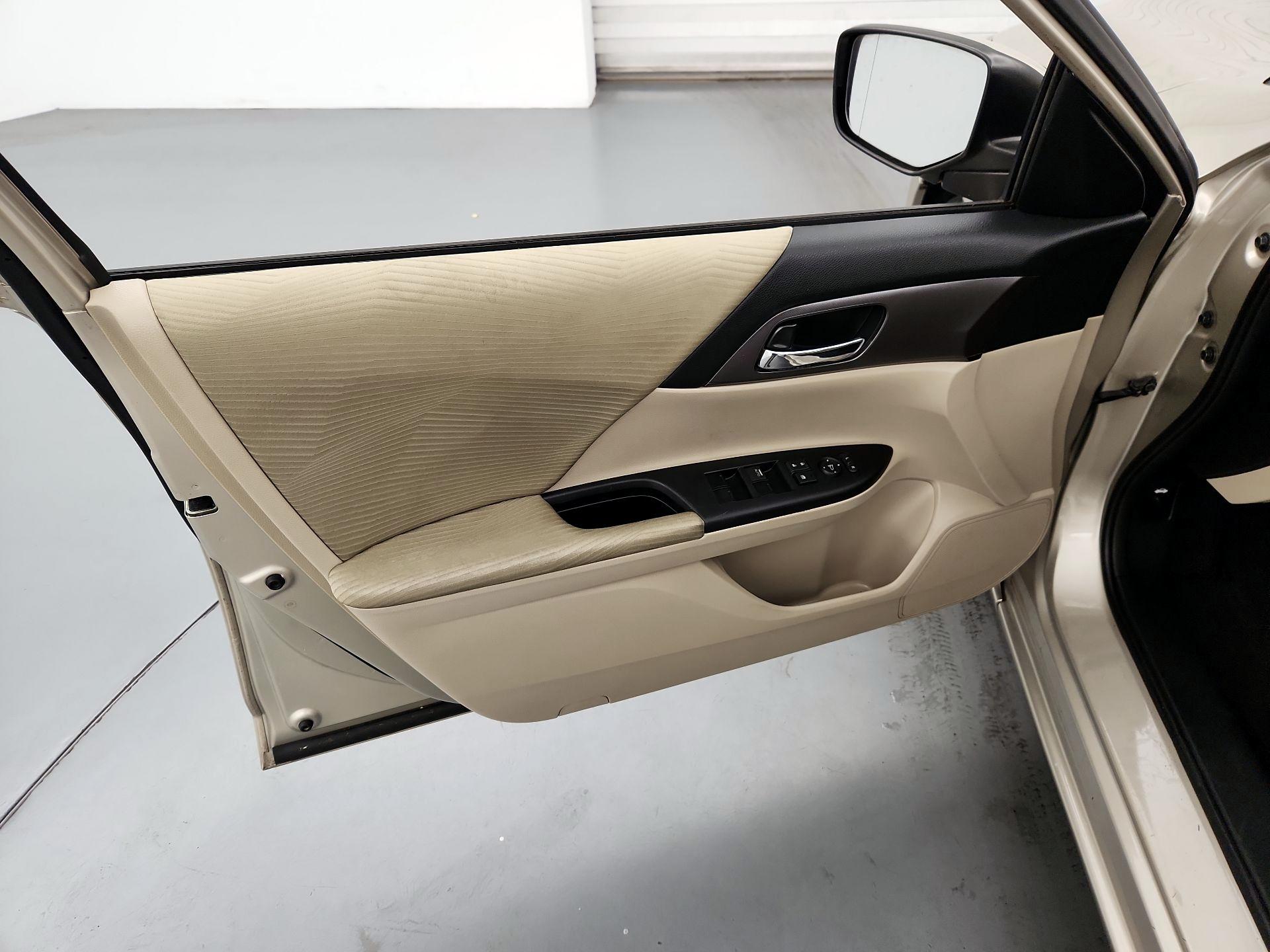 Thumbnail: 2014 Honda Accord - 12