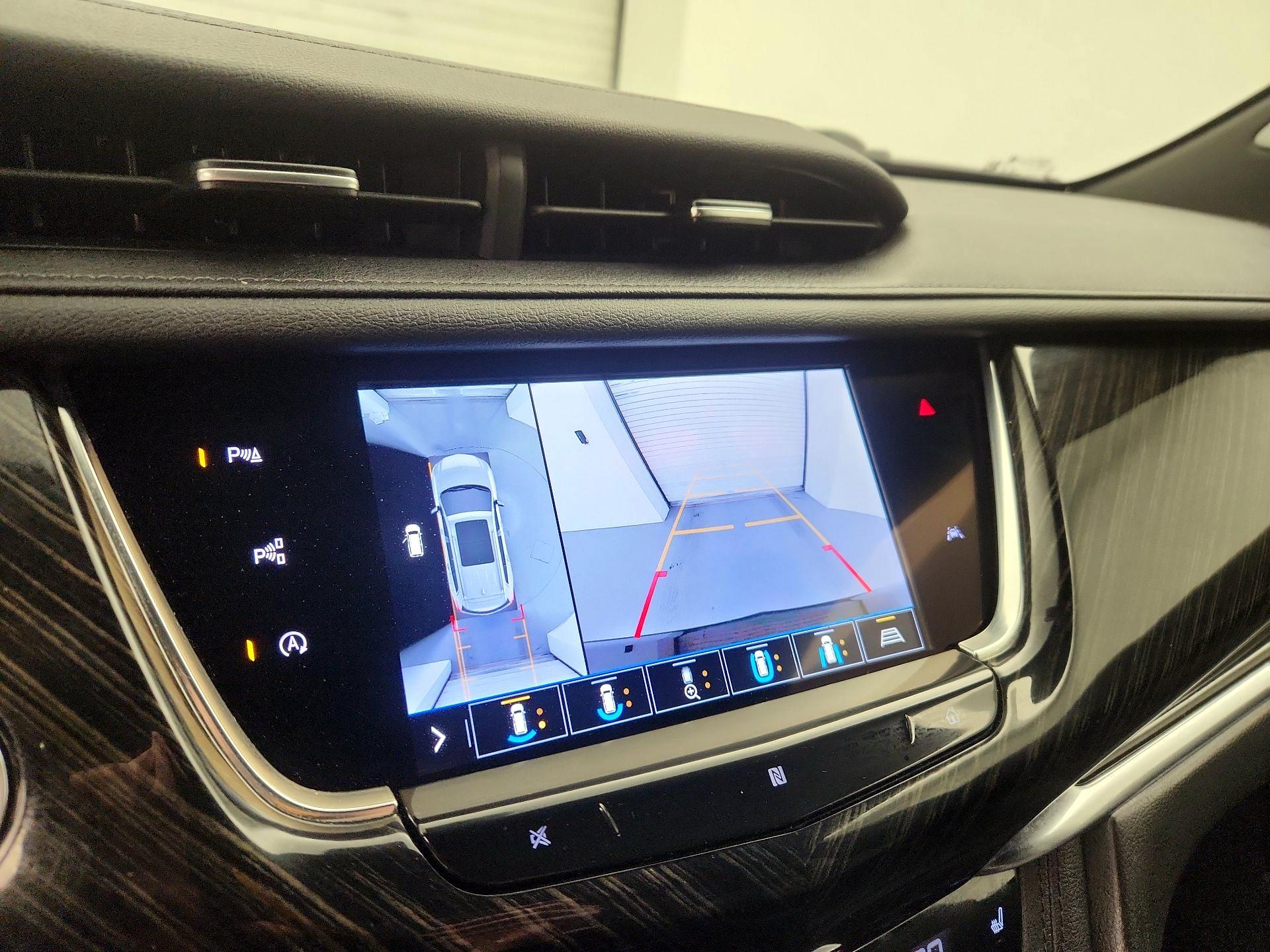 Thumbnail: 2020 Cadillac XT6 - 14