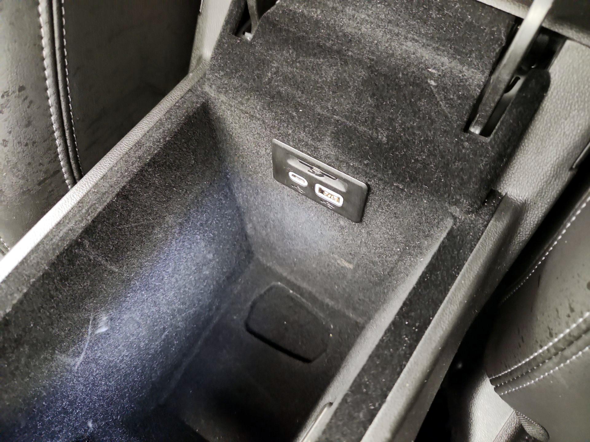 Thumbnail: 2020 Cadillac XT6 - 18