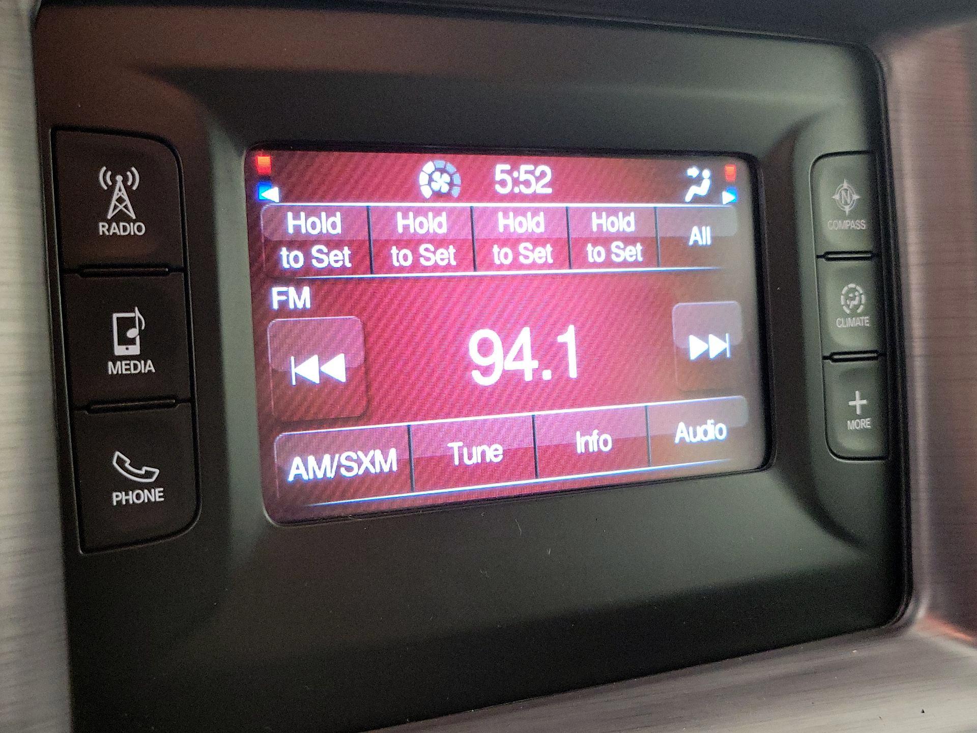 Thumbnail: 2017 Dodge Charger - 14