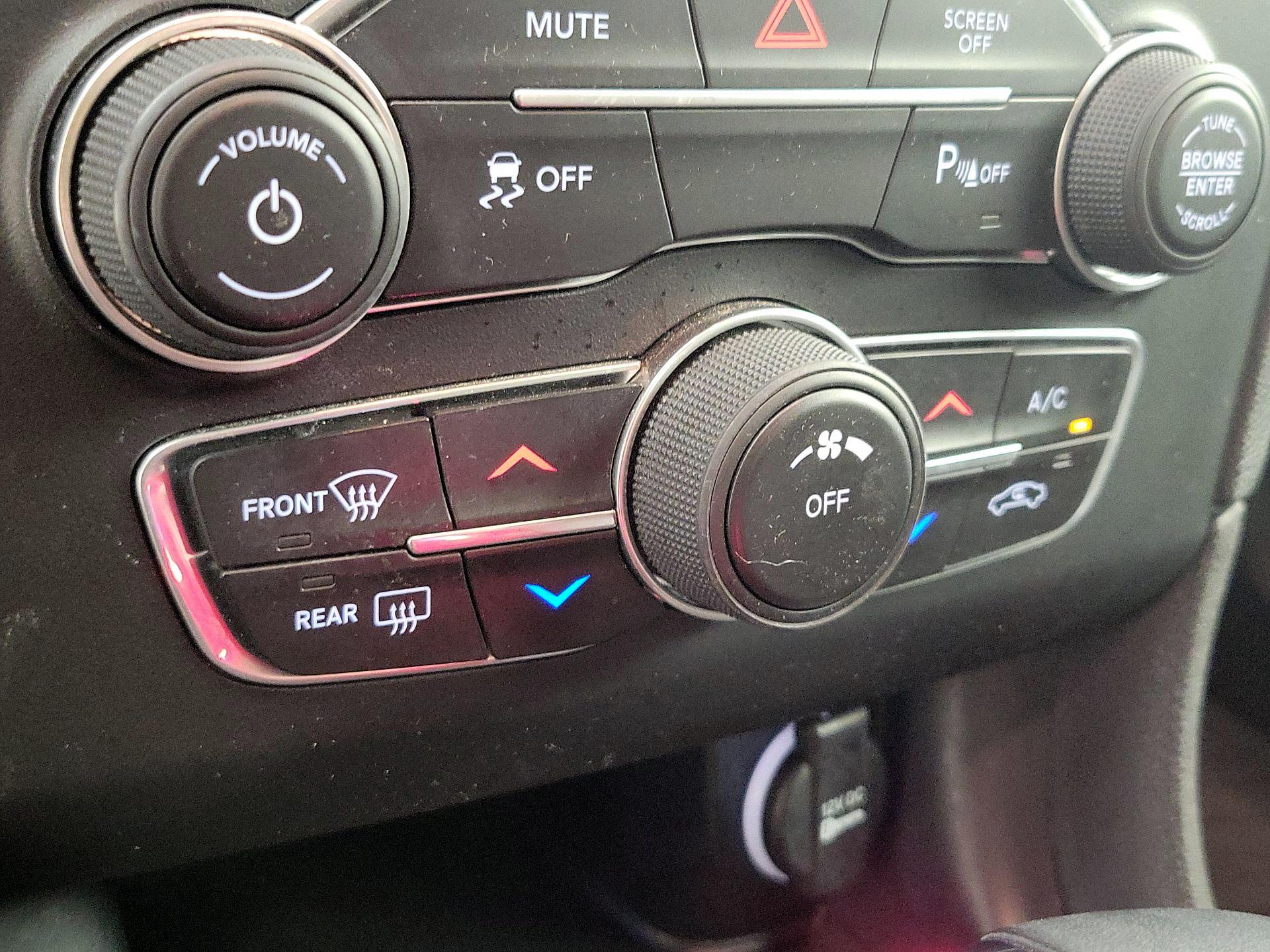 Thumbnail: 2017 Dodge Charger - 15