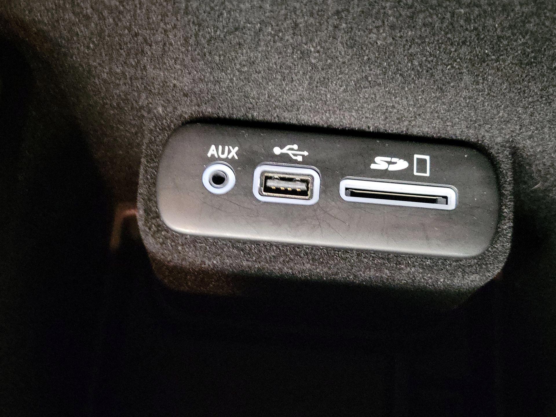 Thumbnail: 2017 Dodge Charger - 17