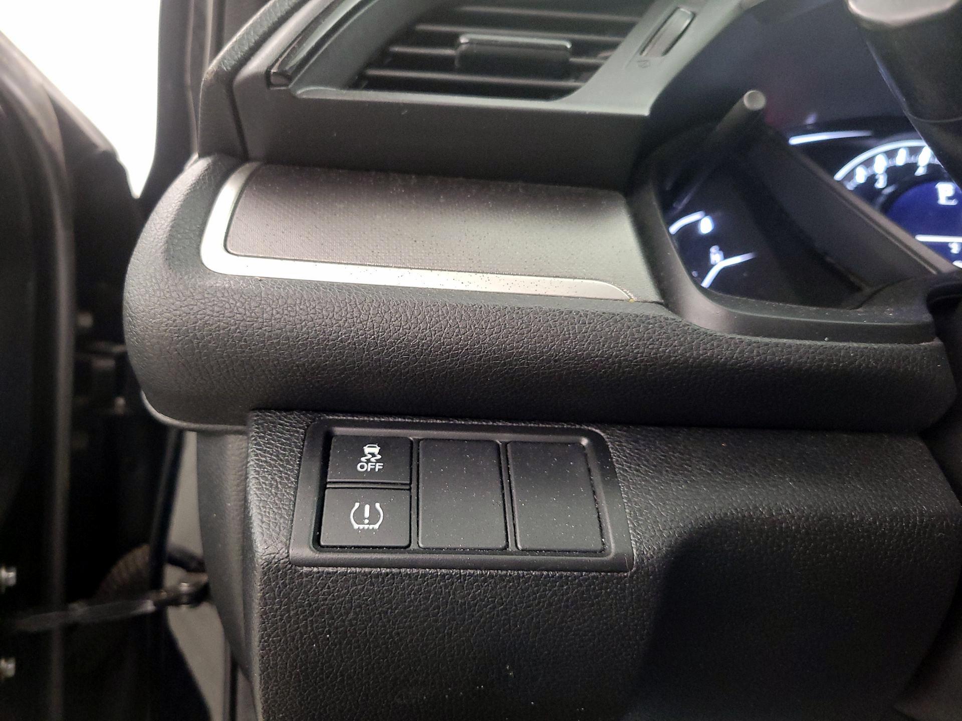 Thumbnail: 2016 Honda Civic - 11