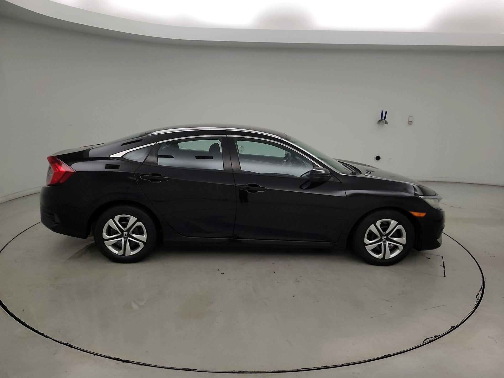 Thumbnail: 2016 Honda Civic - 4