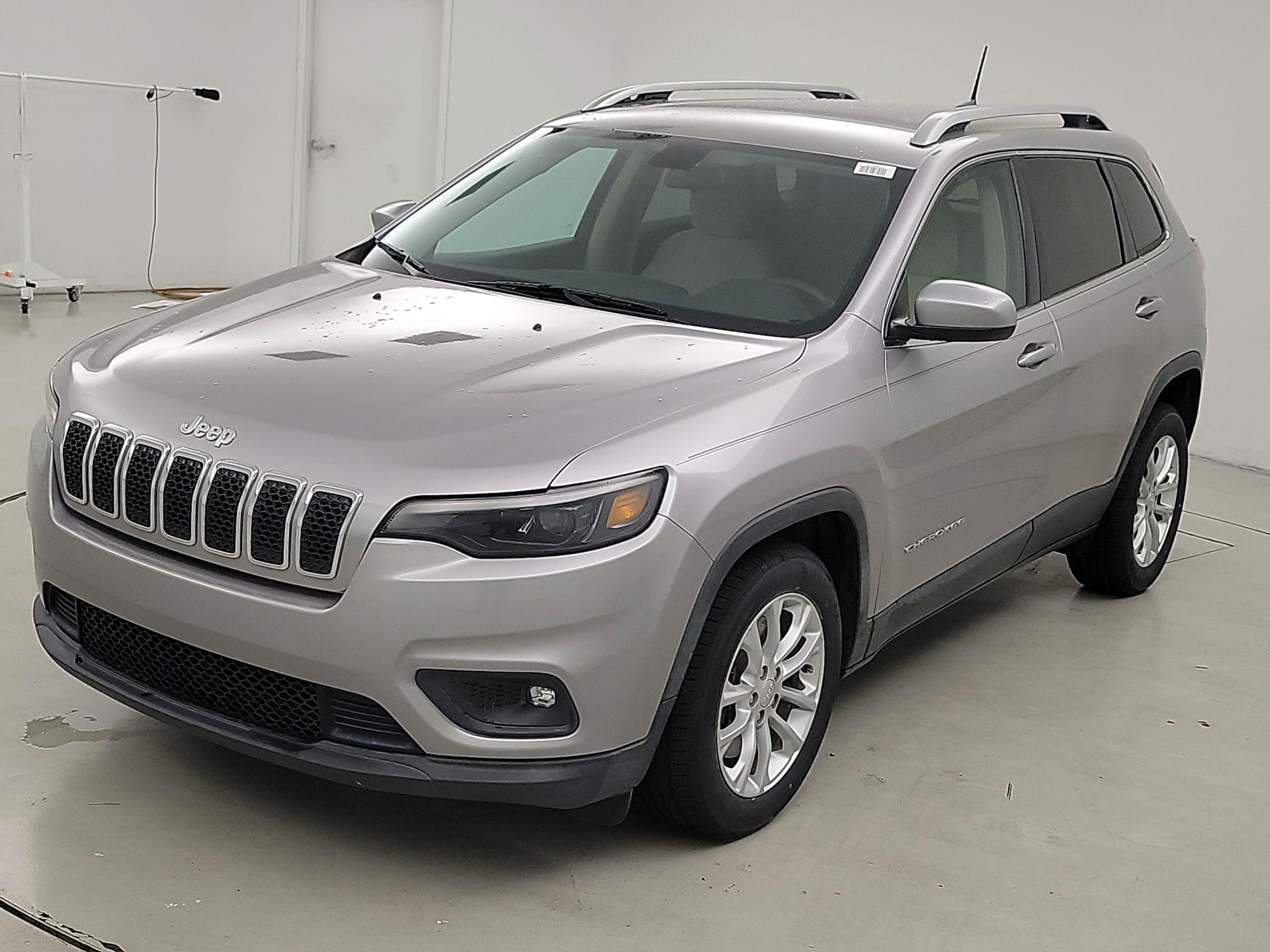 Thumbnail: 2019 Jeep Cherokee - 3