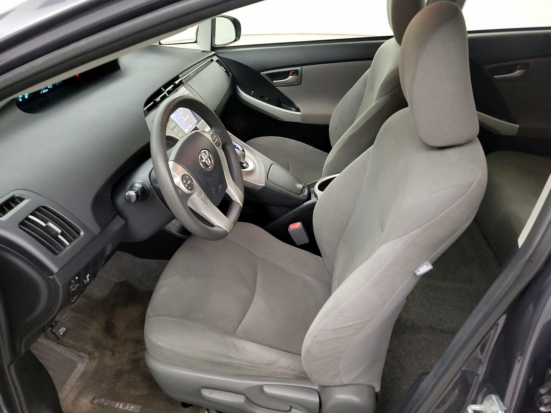 Thumbnail: 2014 Toyota Prius - 9
