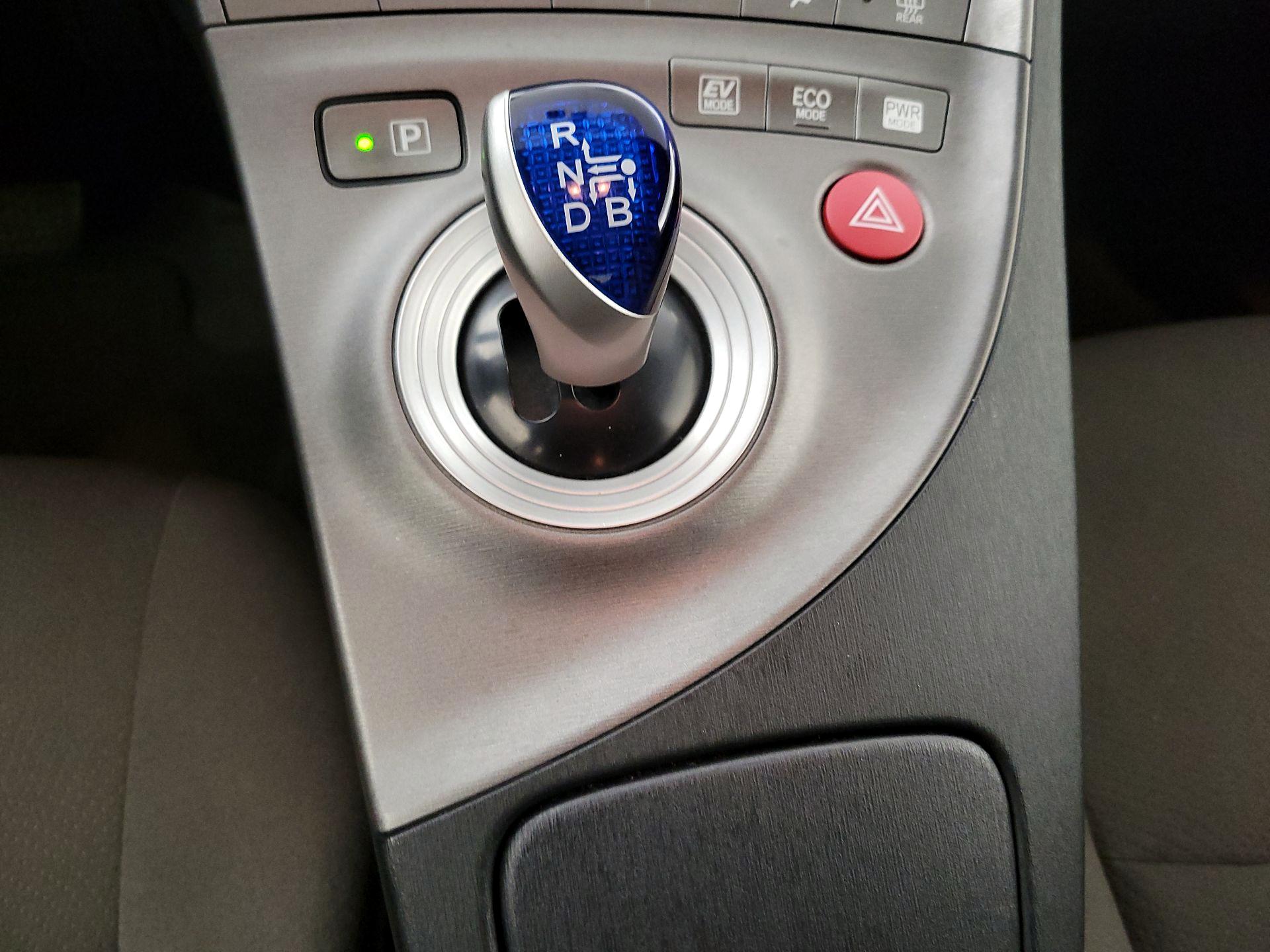 Thumbnail: 2014 Toyota Prius - 14