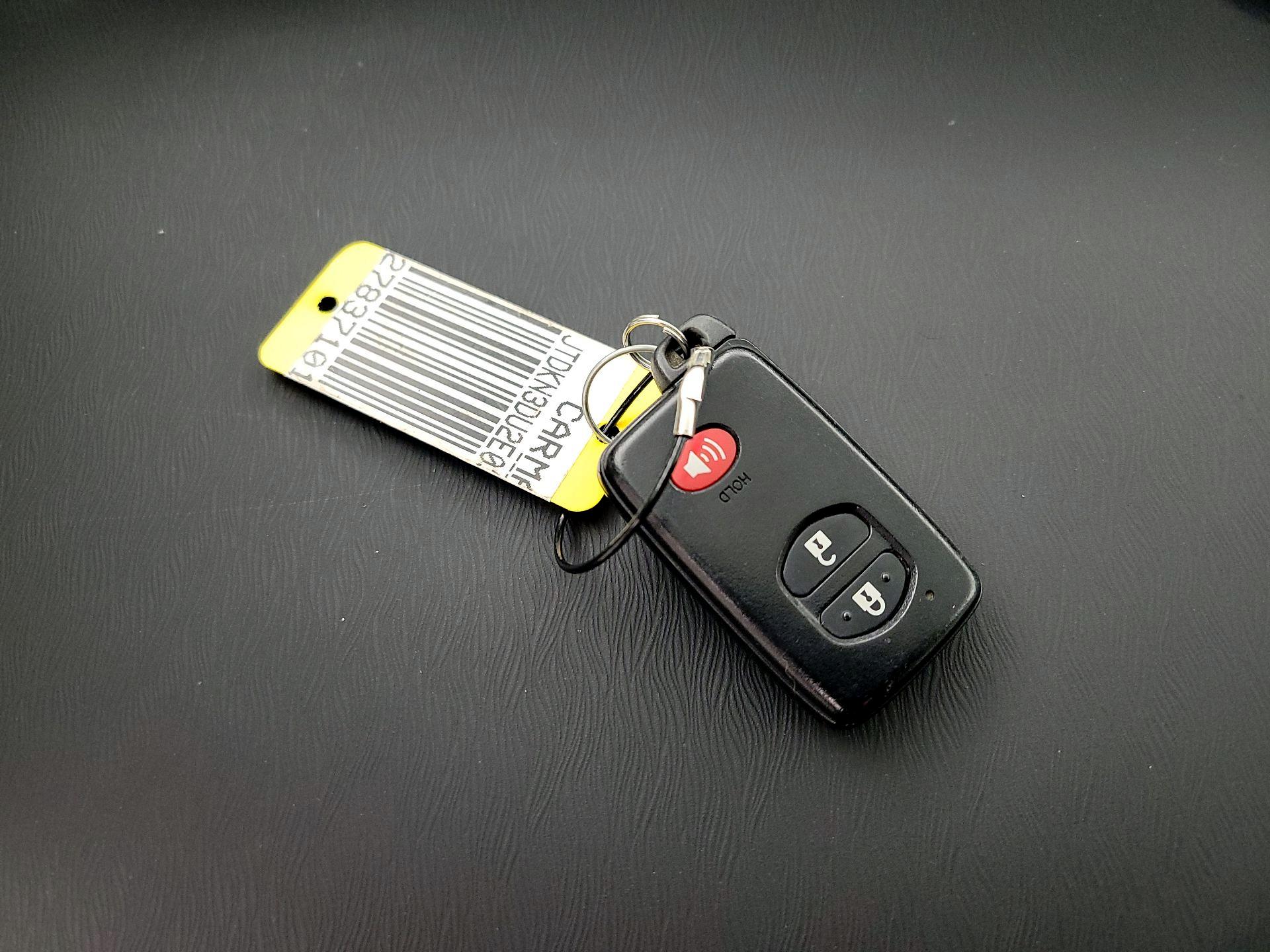Thumbnail: 2014 Toyota Prius - 19