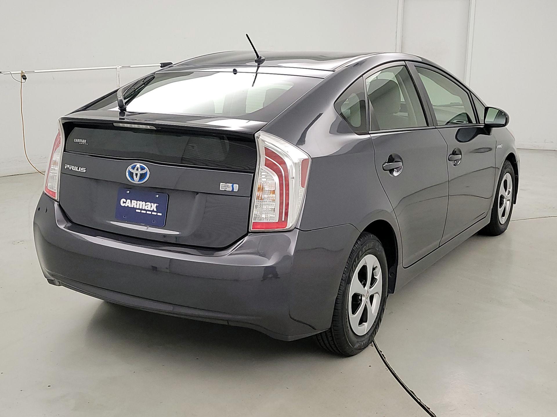 Thumbnail: 2014 Toyota Prius - 5