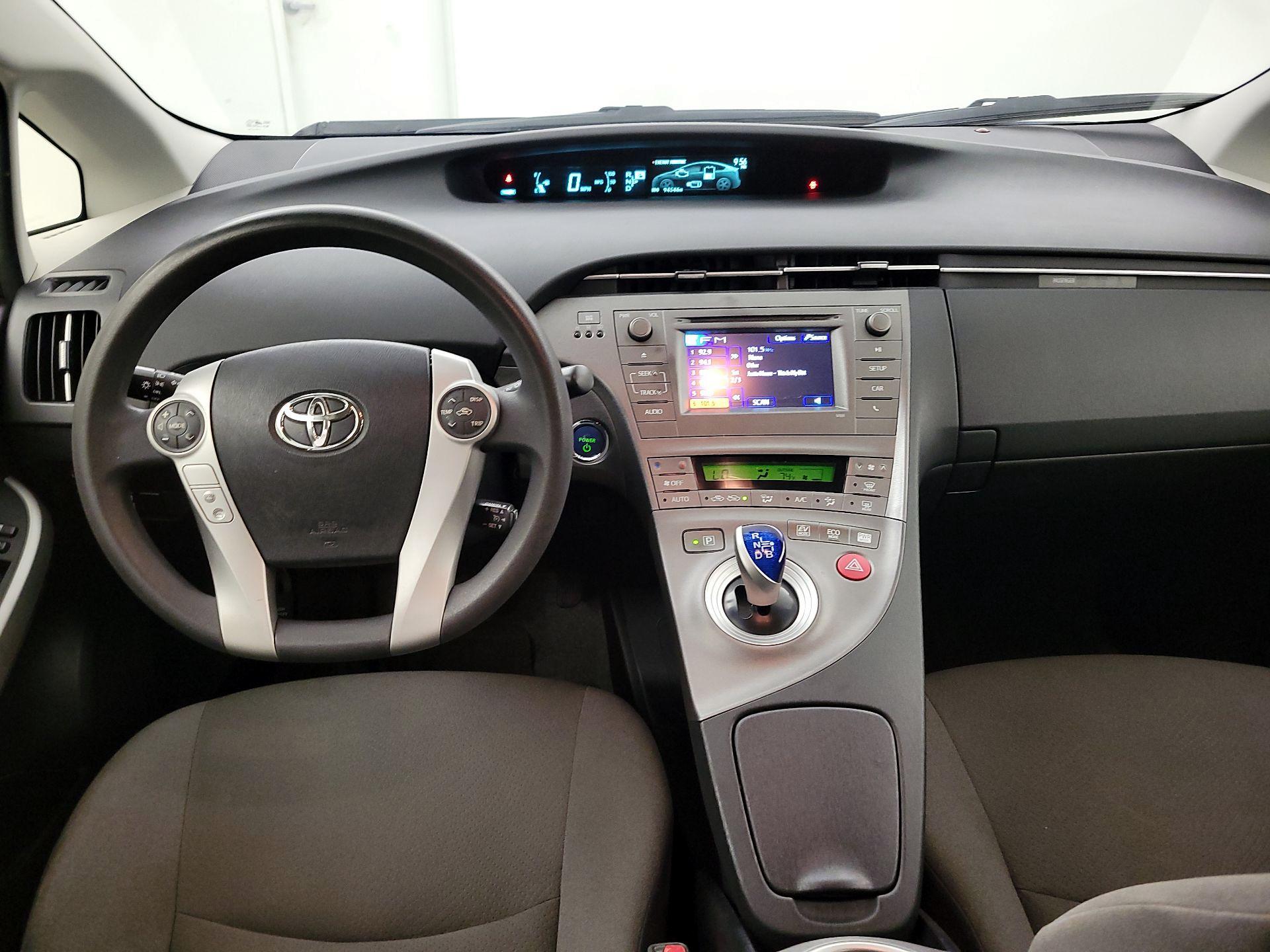 Thumbnail: 2014 Toyota Prius - 8
