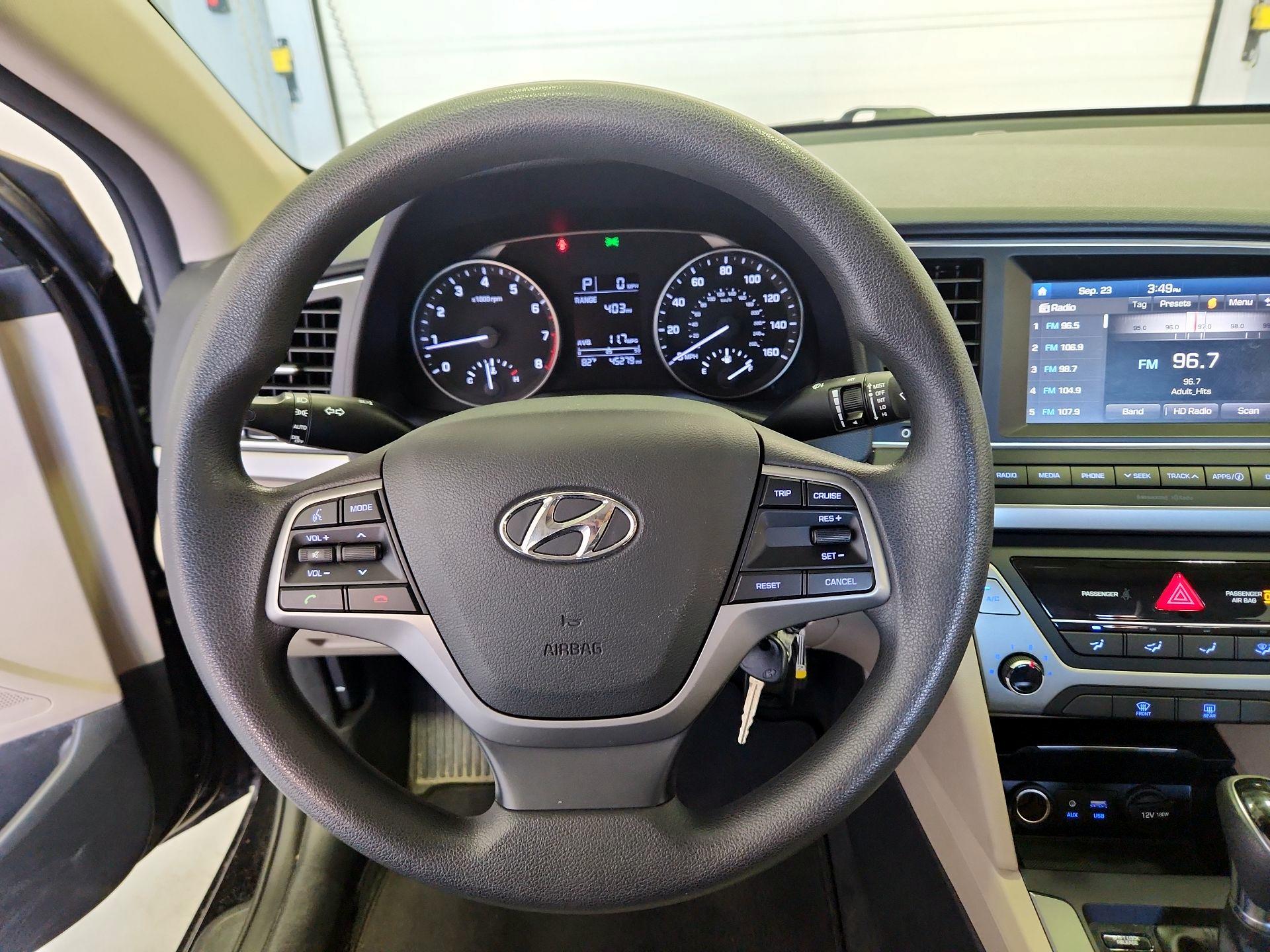 Thumbnail: 2017 Hyundai Elantra - 10