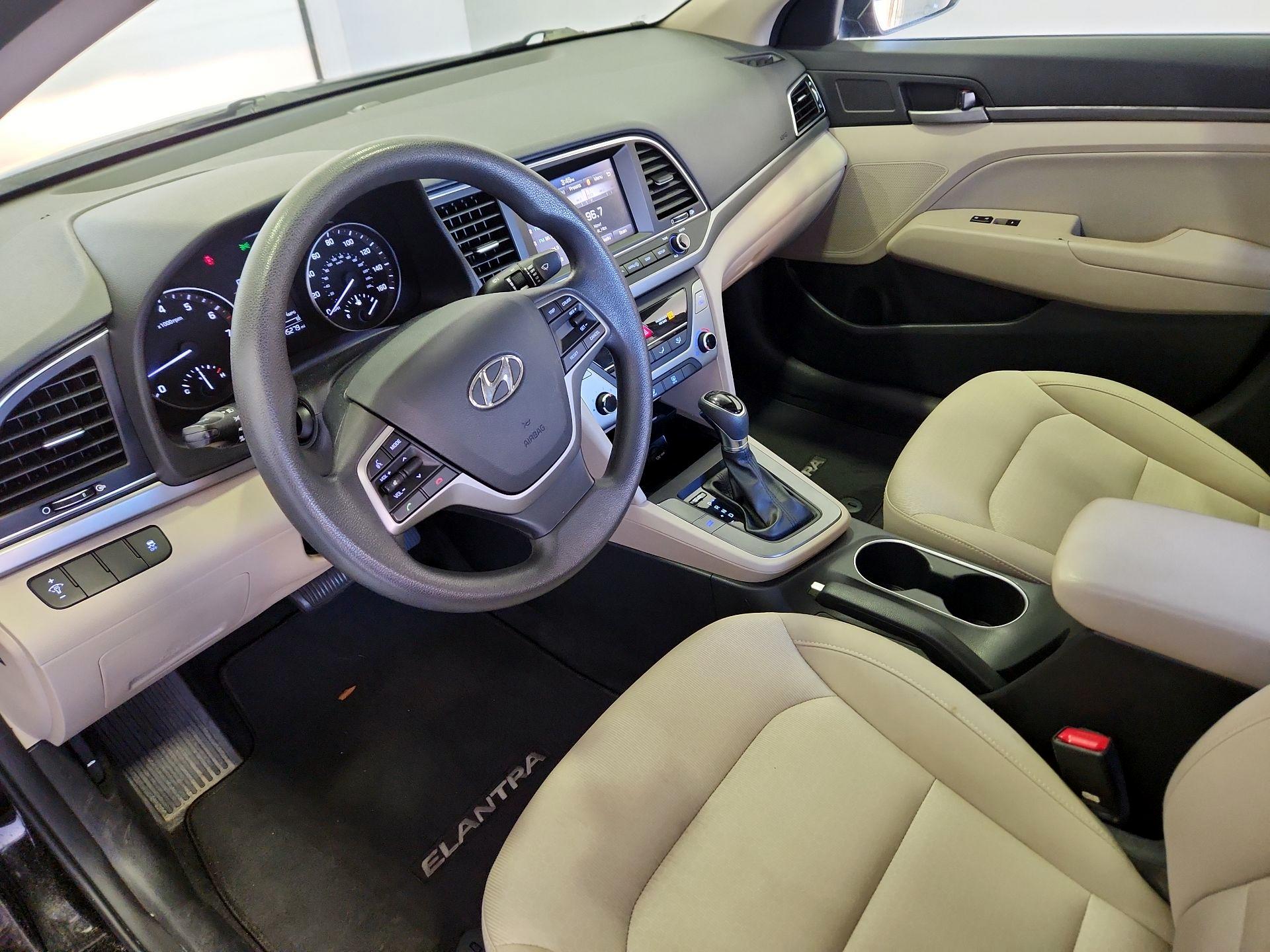 Thumbnail: 2017 Hyundai Elantra - 11